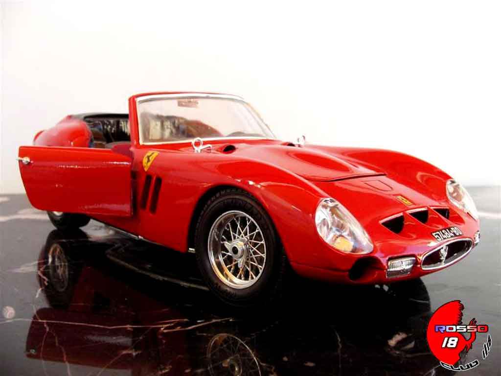 Ferrari 250 TR cabriolet rood 1/18 Burago
