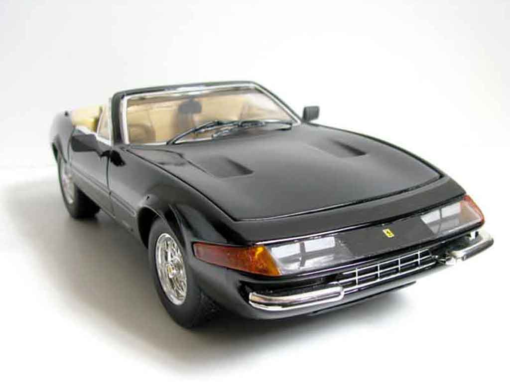Ferrari 365 GTB/4 1/18 Hot Wheels GTB/4 miami vice daytona modelauto