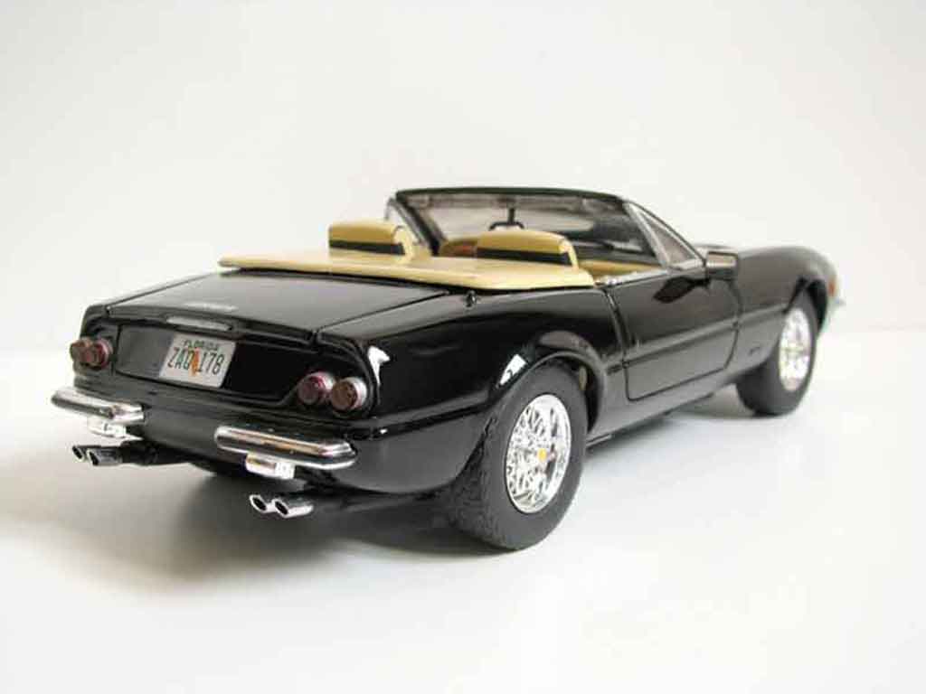 Ferrari 365 GTB/4 miami vice daytona 1/18 Hot Wheels