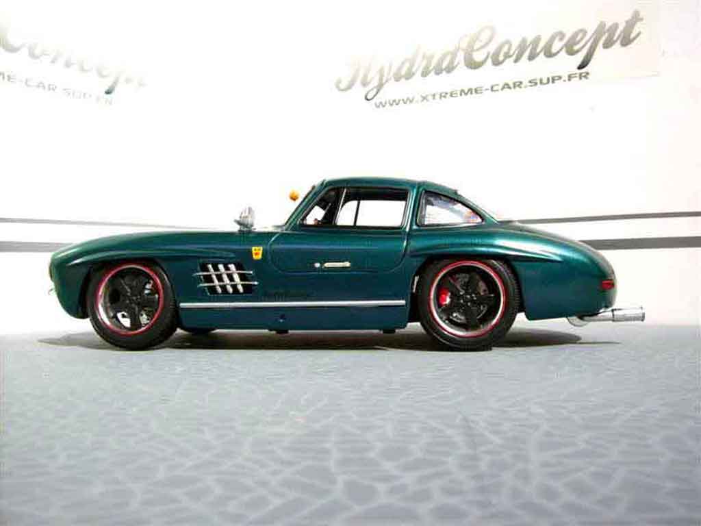 Mercedes 300 Base urban hot rod 1/18 Burago