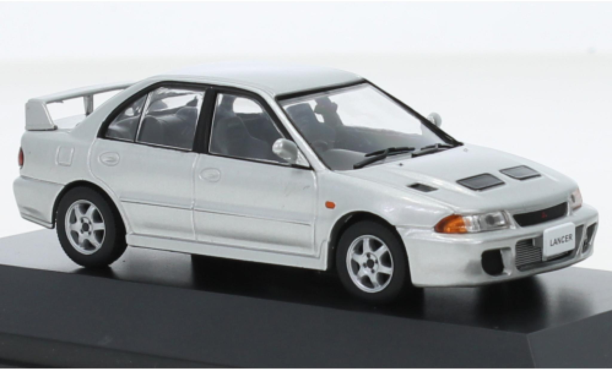 Mitsubishi Lancer 1/43 First 43 Models RS Evolution grijs RHD 1992 modelauto
