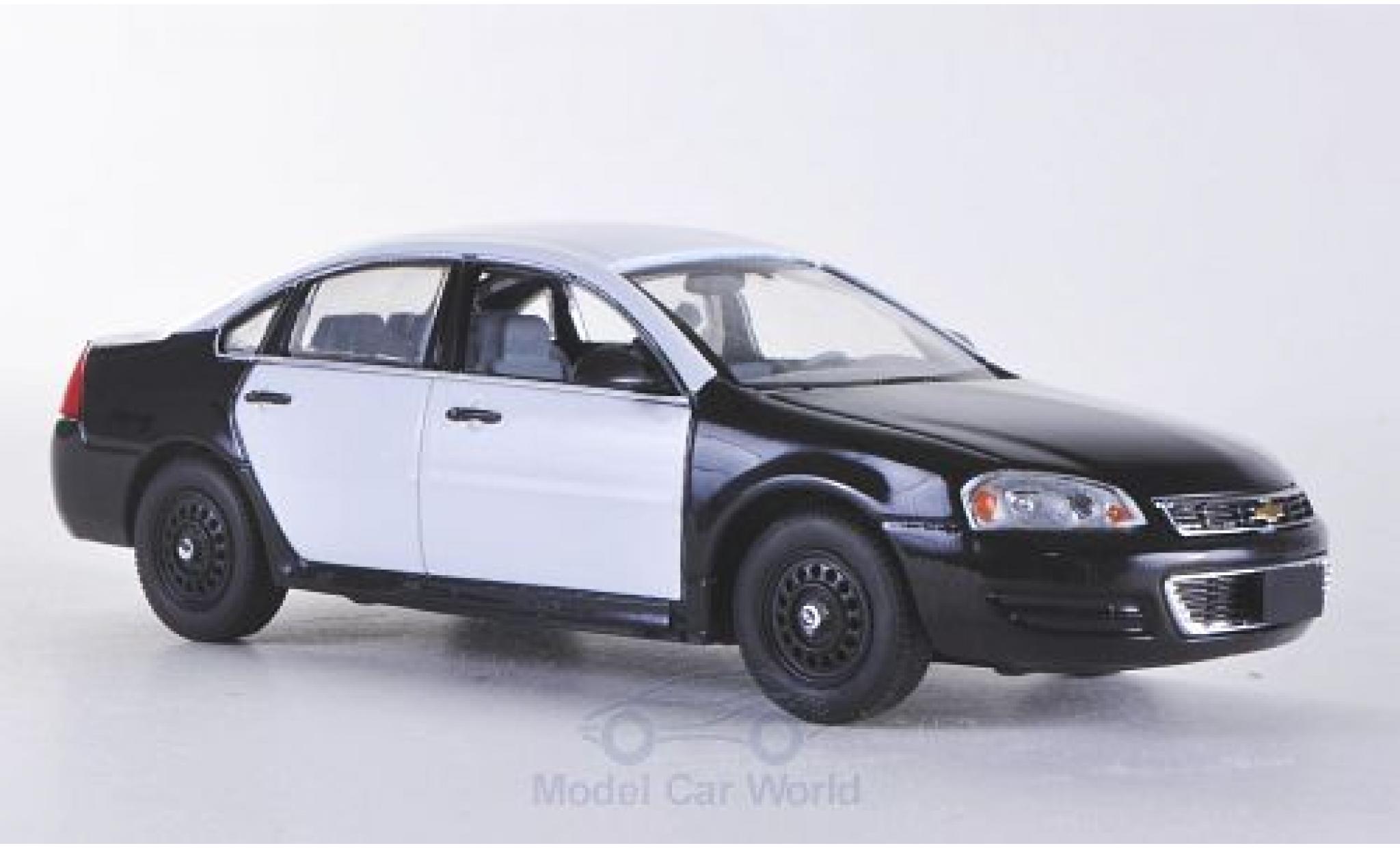 Chevrolet Impala 1/43 First Response zwart/wit 2011 mit Politie-Zubeh&ouml;r modelauto