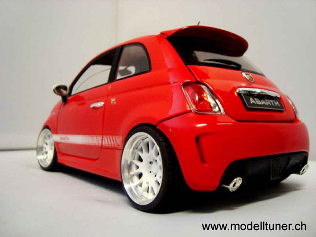 Fiat 500 Abarth rood 2007 1/18 Mondo Motors