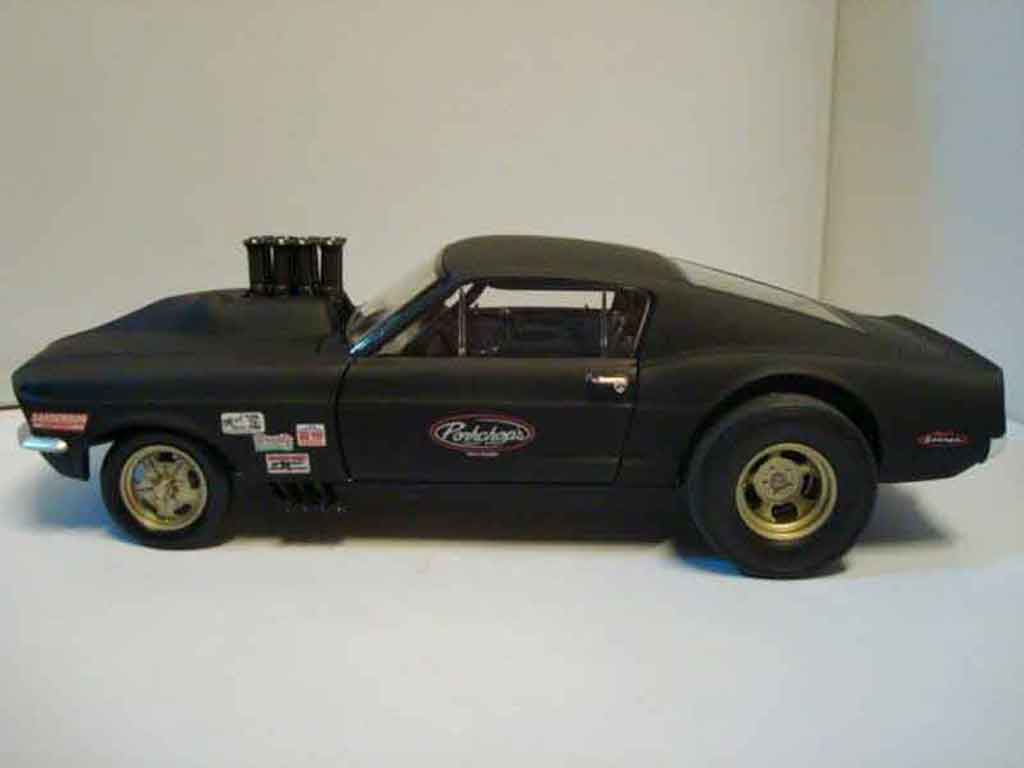 Ford Mustang Gasser drag pork chop flat black 1/18 GMP