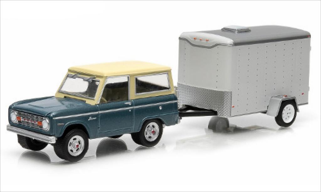 Ford Bronco 1/64 Greenlight mit 1-Achs-Kastenhanger 1967 modelauto