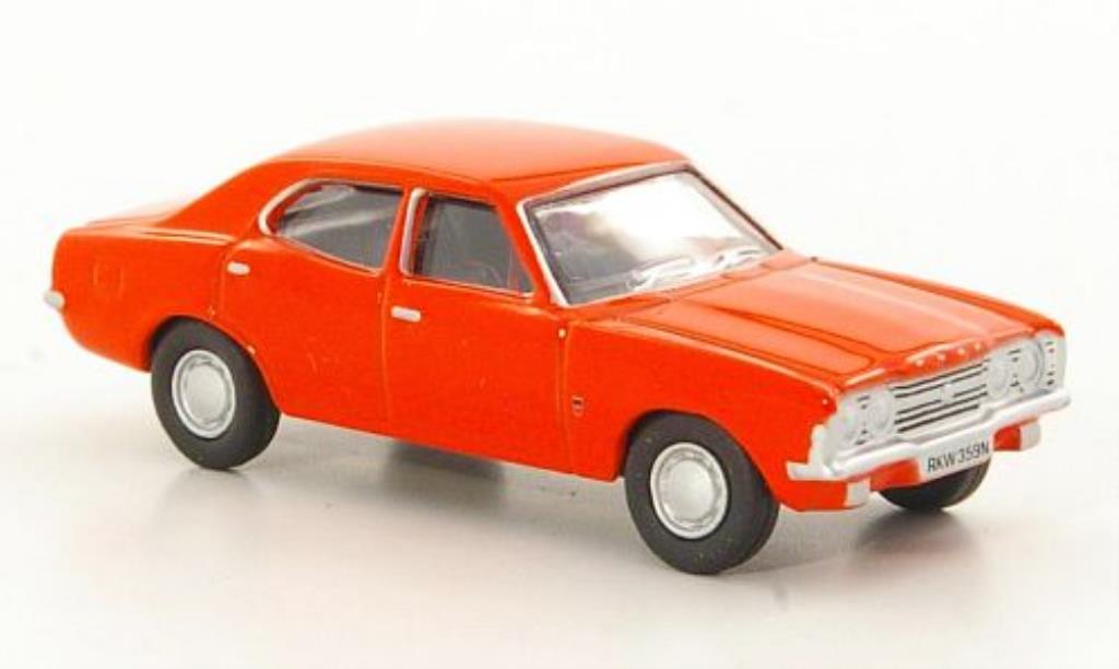 Ford Cortina 1/76 Oxford MkIII rood modelauto