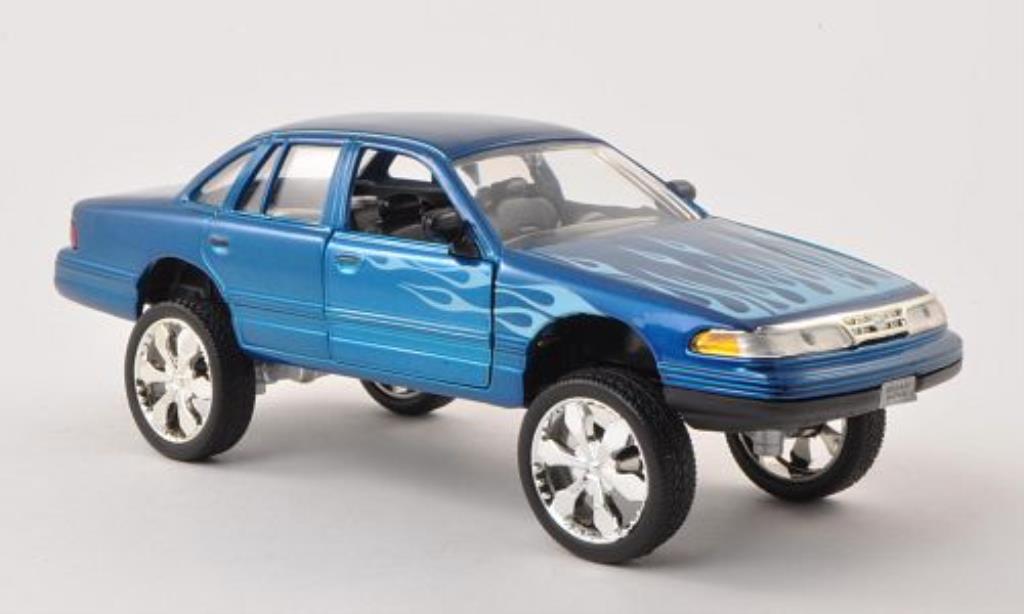 Ford Crown 1/24 Motormax Victoria Tuning blauw mit Dekor 1998 modelauto