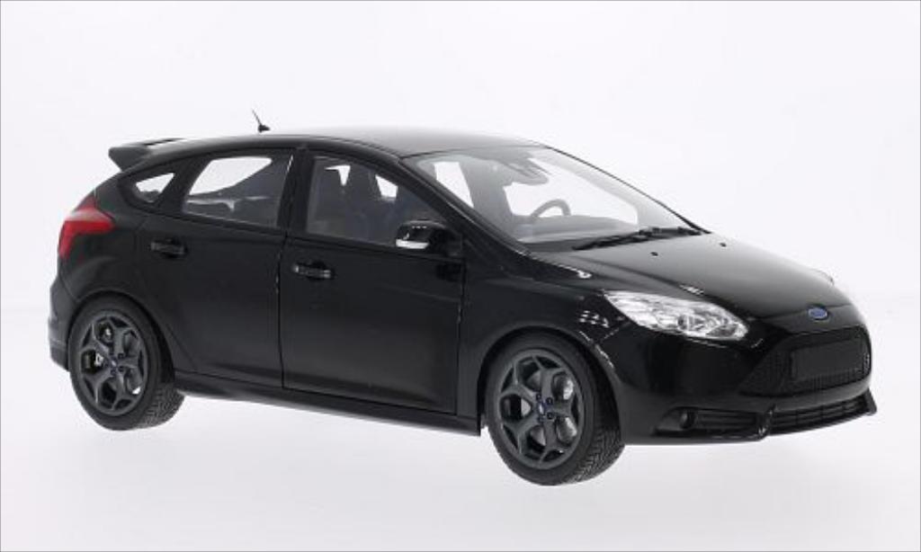 Ford Focus ST 1/18 Minichamps ST metallic zwart 2011 modelauto