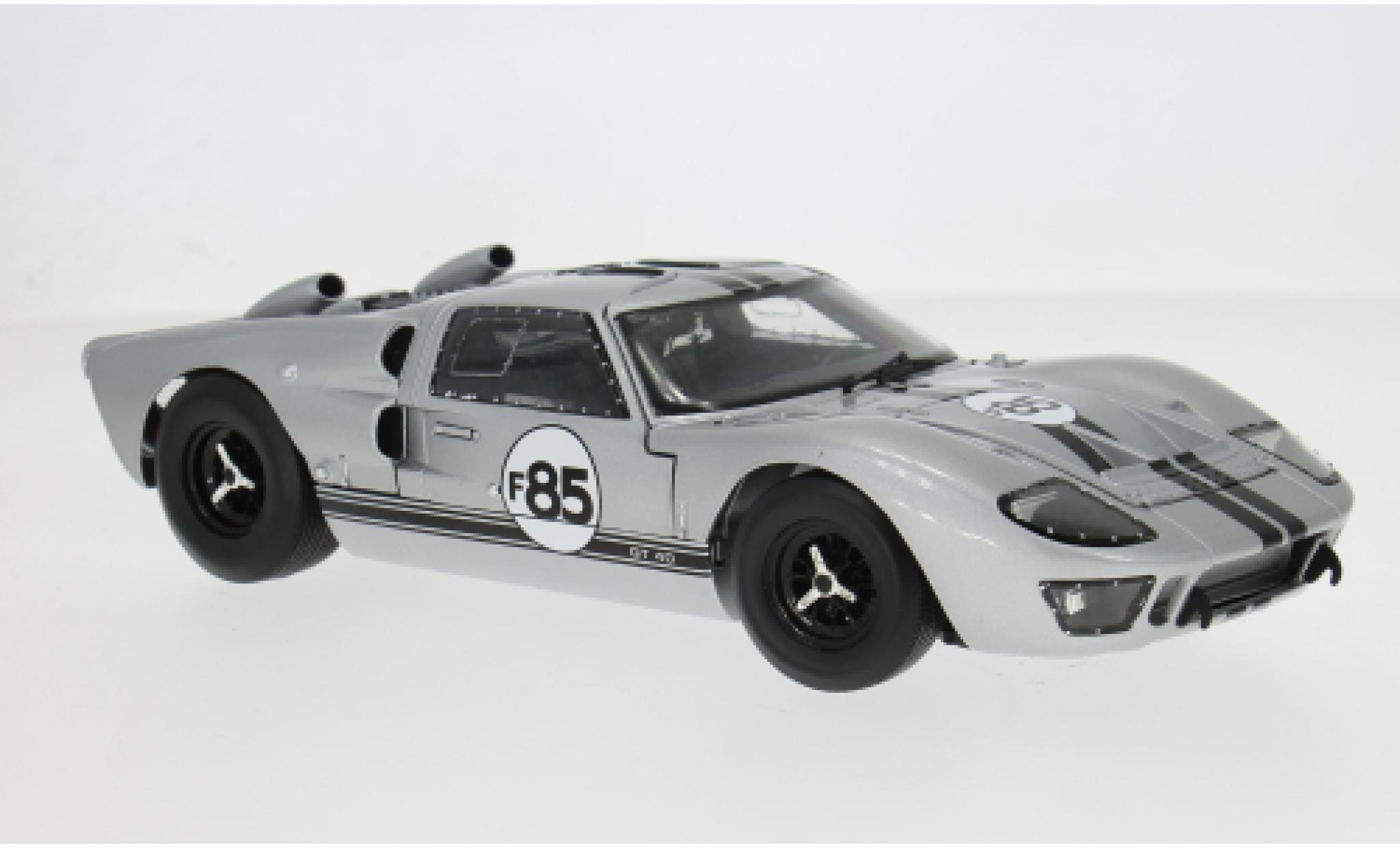 Ford GT40 1/18 Shelby Collectibles MkII grijs 1966 1:18 modelauto