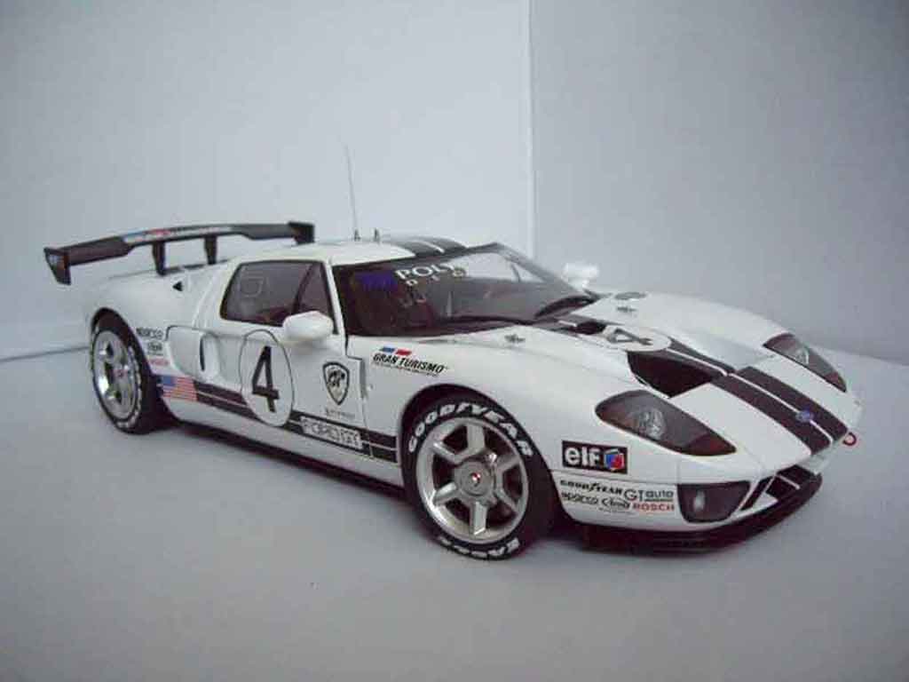 Ford GT GTE lm spec race car # 4 1/18 Autoart