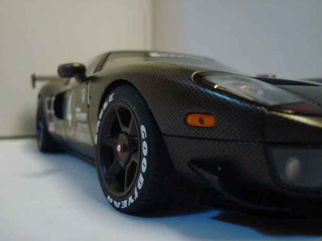 Ford GT Berlinetta millennium 2005 test car #4 carbon 1/18 Autoart