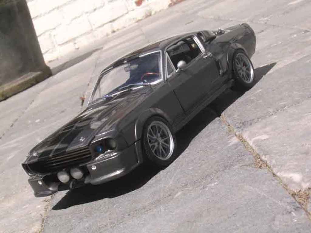 Shelby GT 500 Base eleanor replique 1/18 Shelby Collectibles