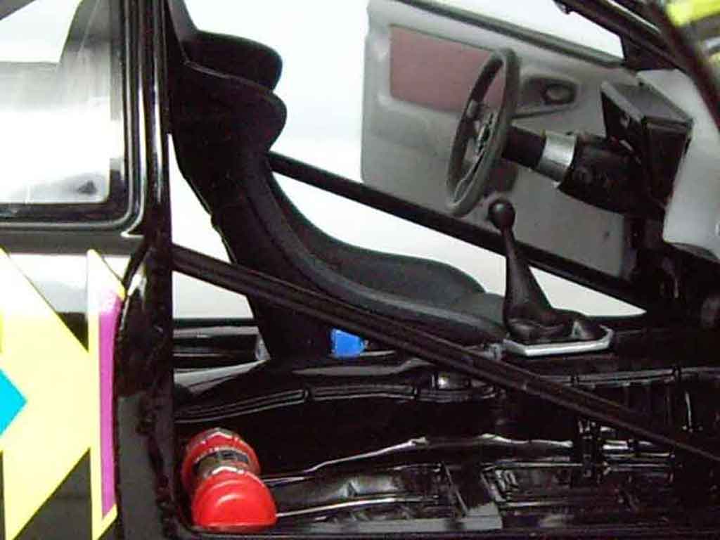 Ford Sierra RS 500 dtm 88 reuter 1/18 Minichamps