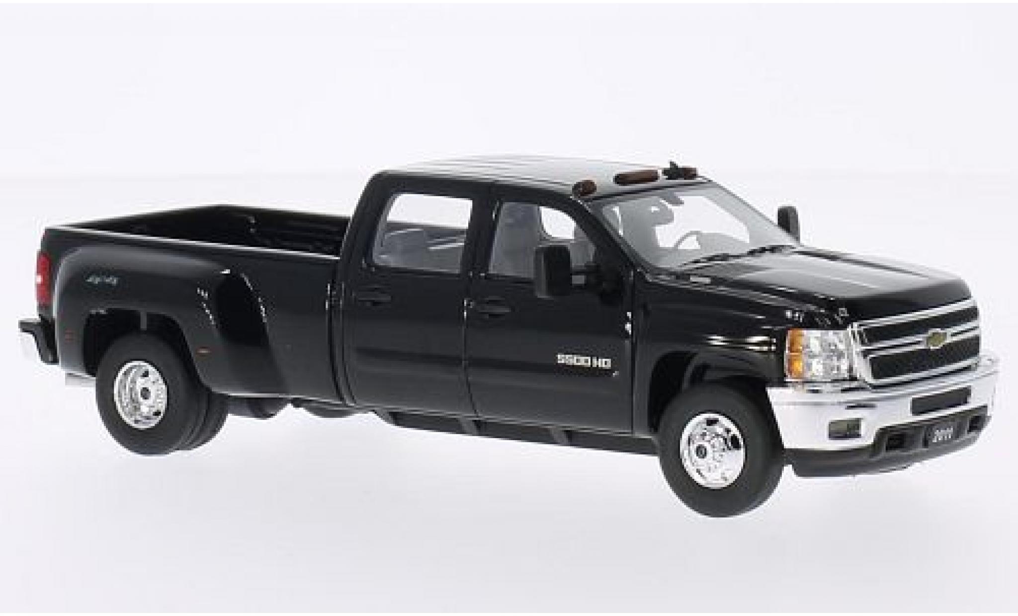 Chevrolet Silverado 1/43 GLM 3500HD zwart 2011 modelauto