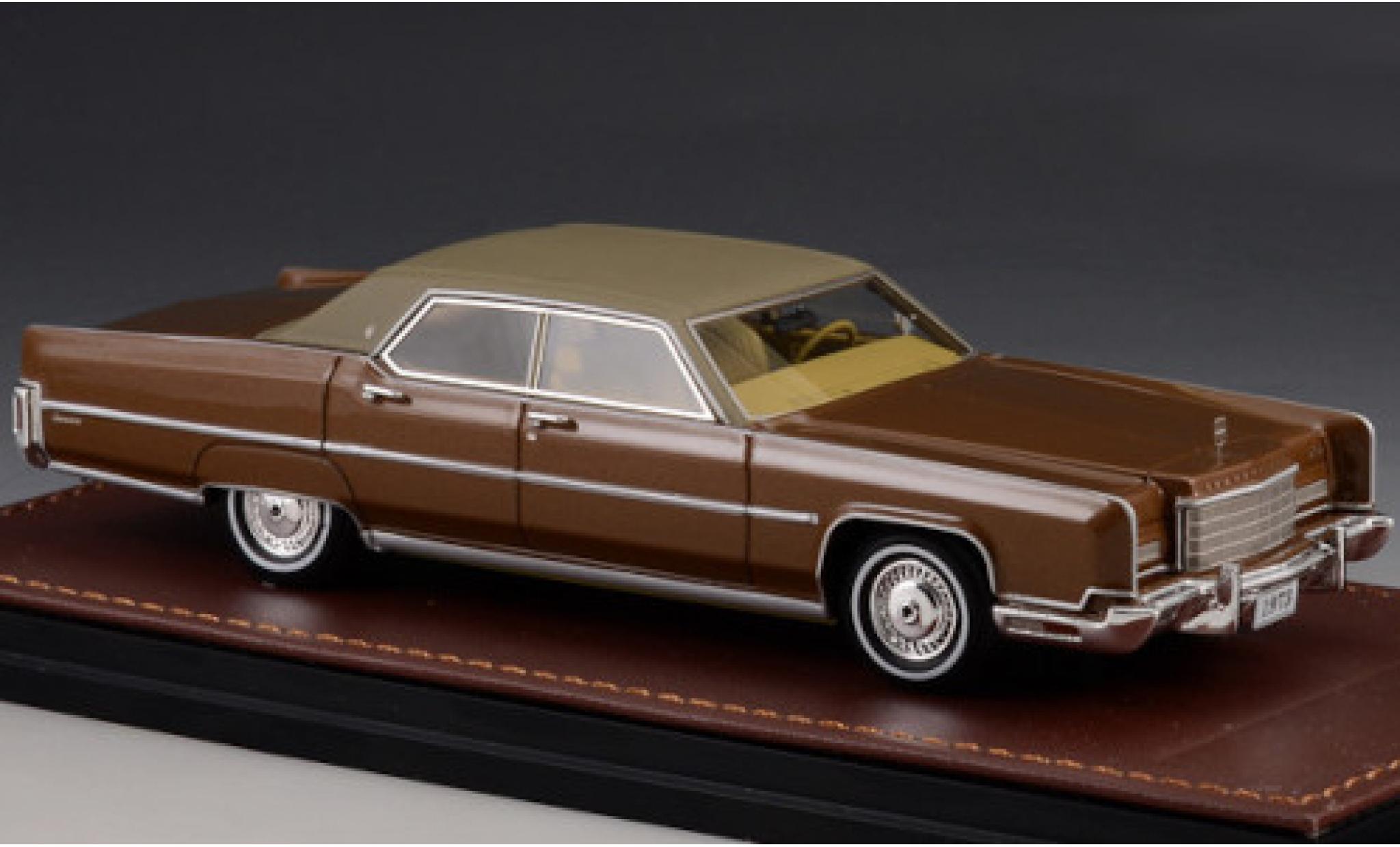 Lincoln Continental 1/43 GLM Town Car metallic bruin/matt-beige 1973 modelauto