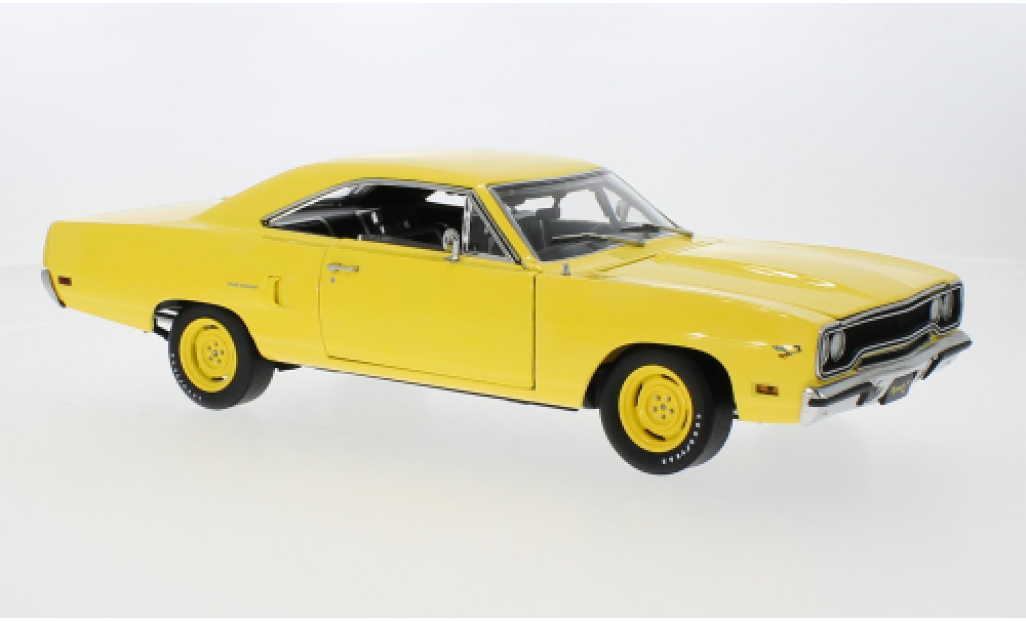 Plymouth Road Runner 1/18 GMP geel 1970 modelauto