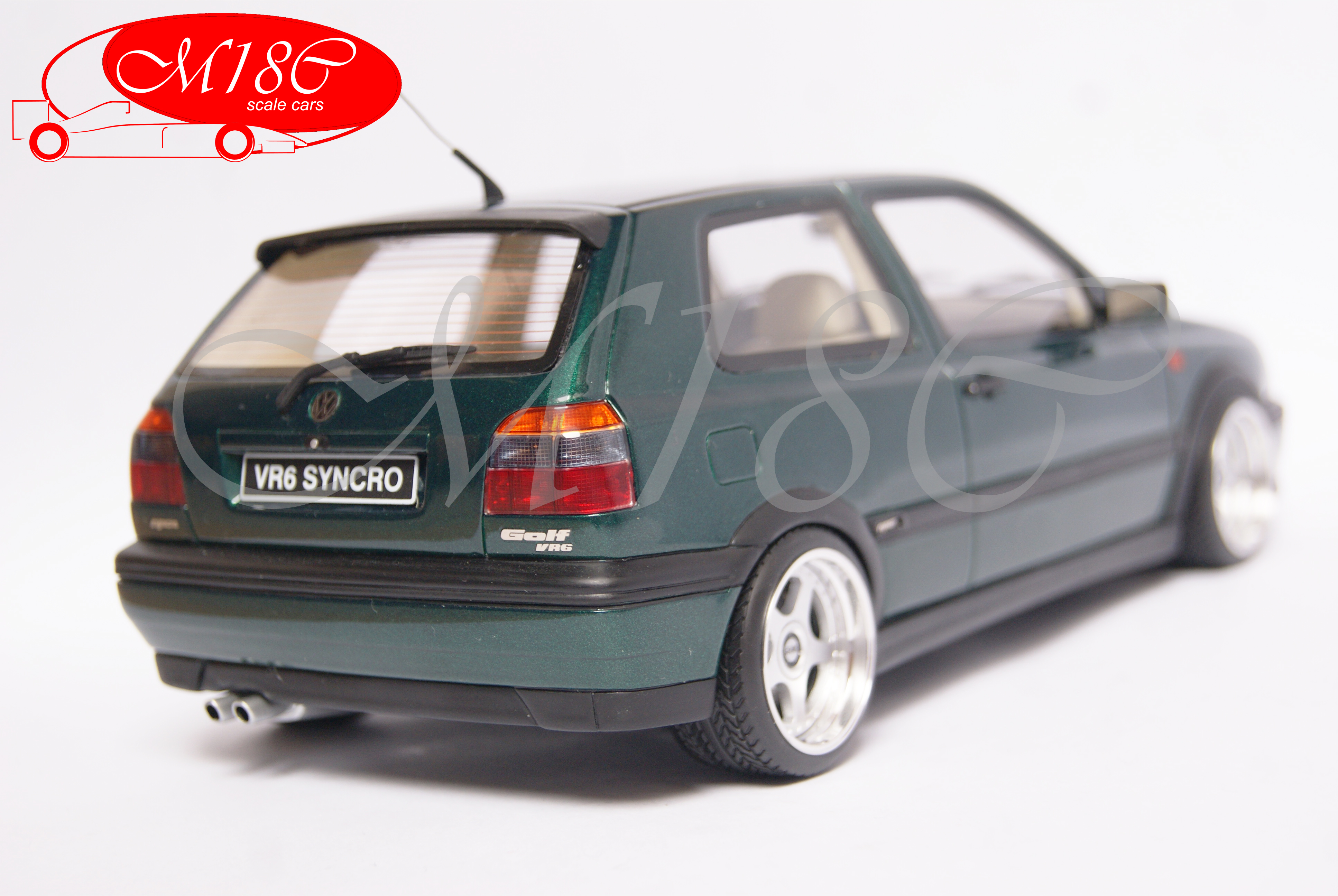 Volkswagen Golf VR6 synchro groen jantes OZ Racing 17 pouces 1/18 Ottomobile