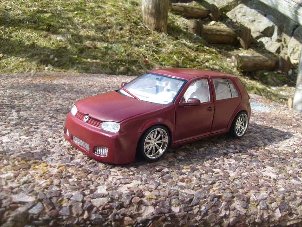Volkswagen Golf 4 GTI 1/18 Revell 4 GTI bodykit dragon jantes 18 pouces modelauto