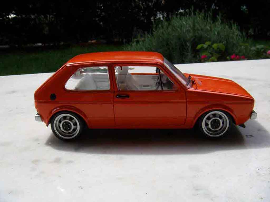 Volkswagen Golf GTI jantes ATS 15 pouces oranje 1/18 Solido