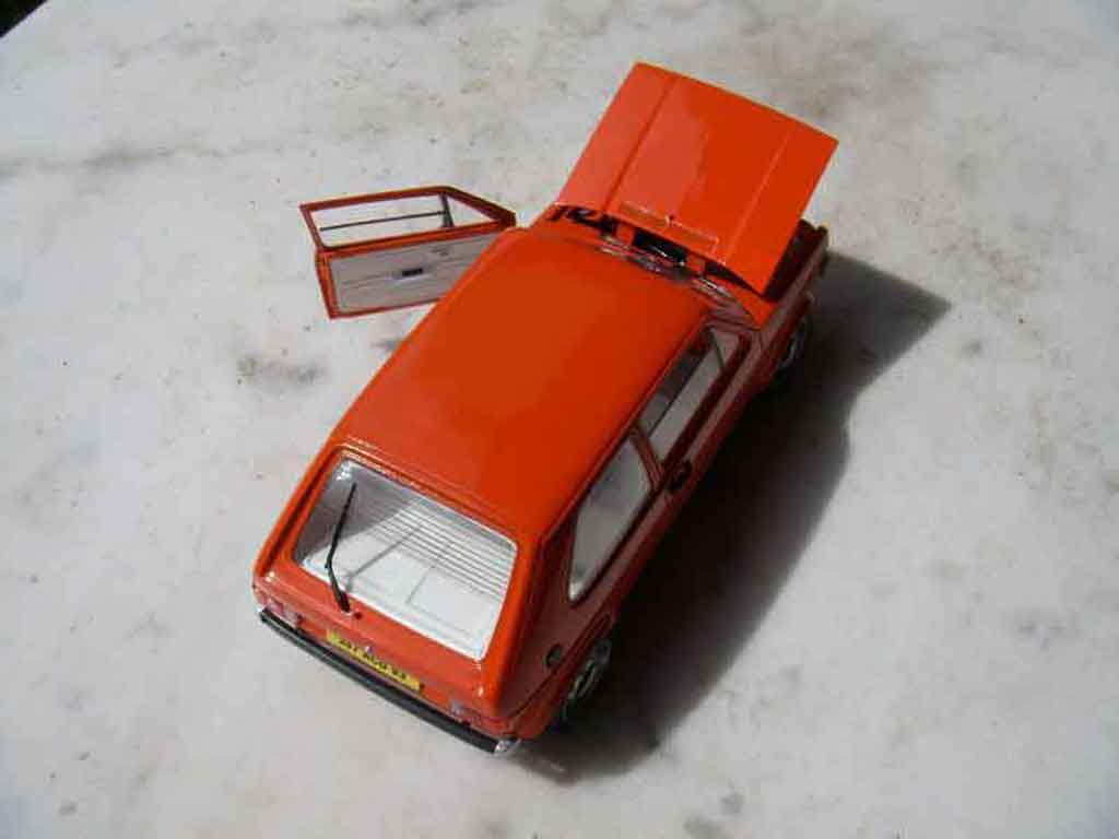 Volkswagen Golf GTI jantes ATS 15 pouces oranje 1/18 Solido
