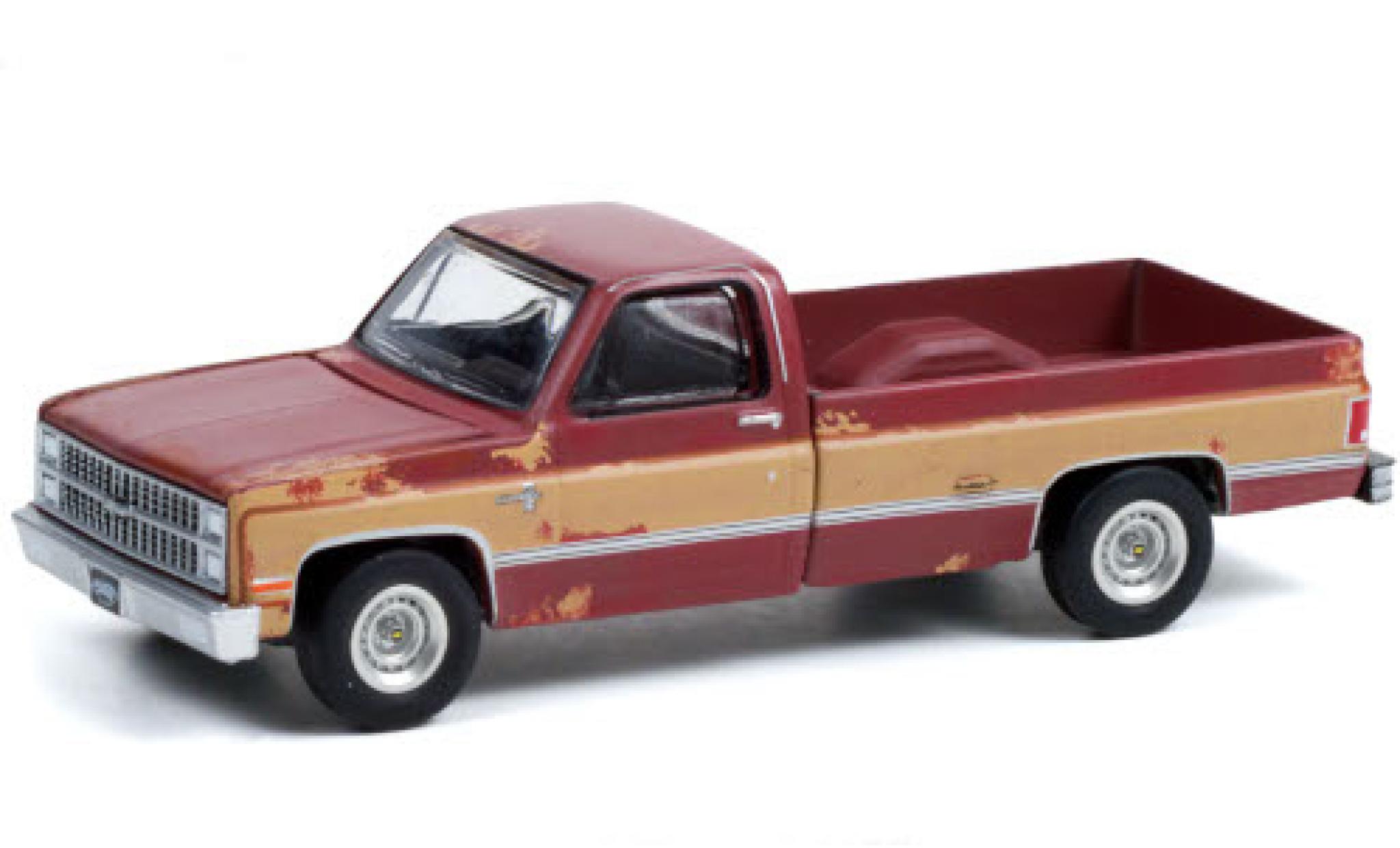 Chevrolet Silverado 1/64 Greenlight C-10 matt-rood/matt-beige 1983 mit Witterungsspuren modelauto
