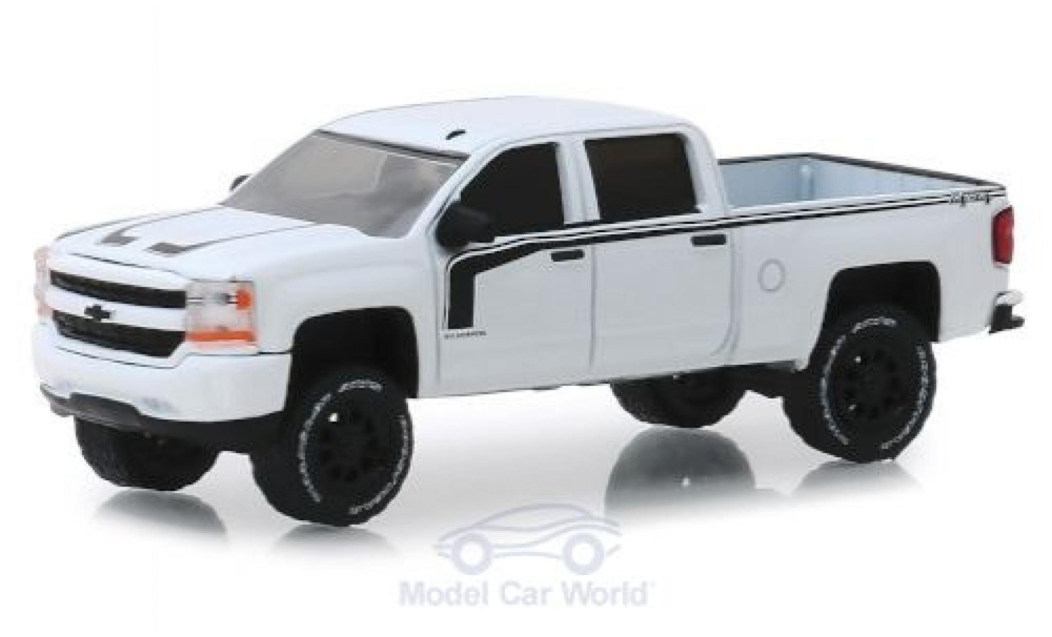 Chevrolet Silverado 1/64 Greenlight Rally 2 wit/zwart 2017 modelauto