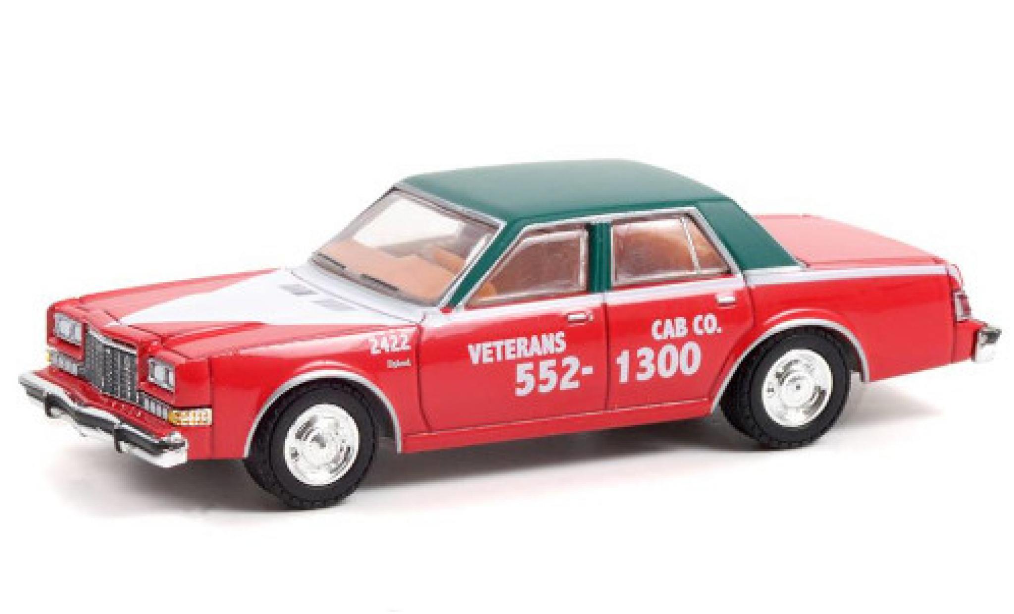 Dodge Diplomat 1/64 Greenlight 1968 Veteran's Cab modelauto