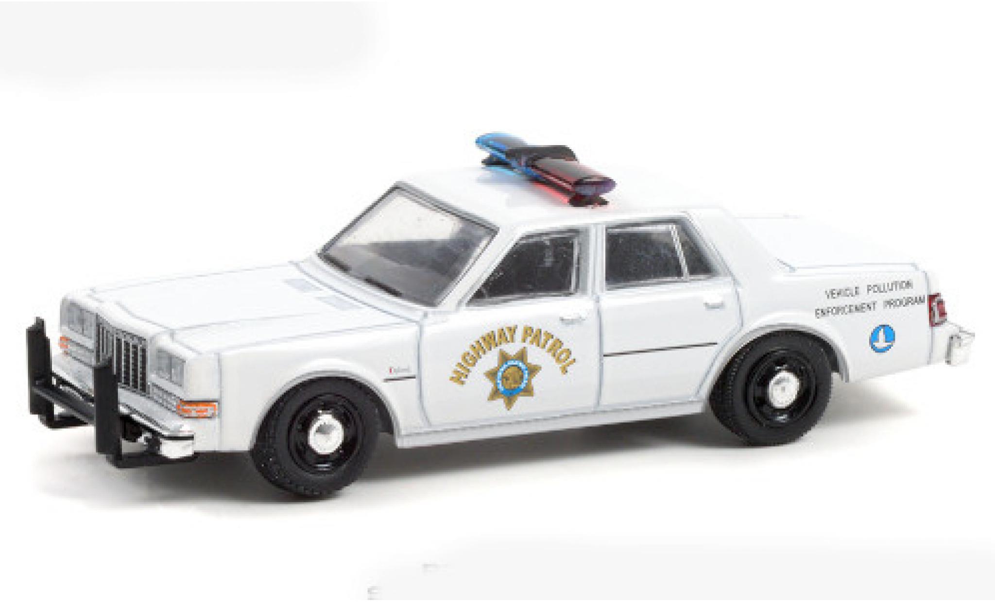 Dodge Diplomat 1/64 Greenlight wit/Dekor California Highway Patrol 1988 modelauto