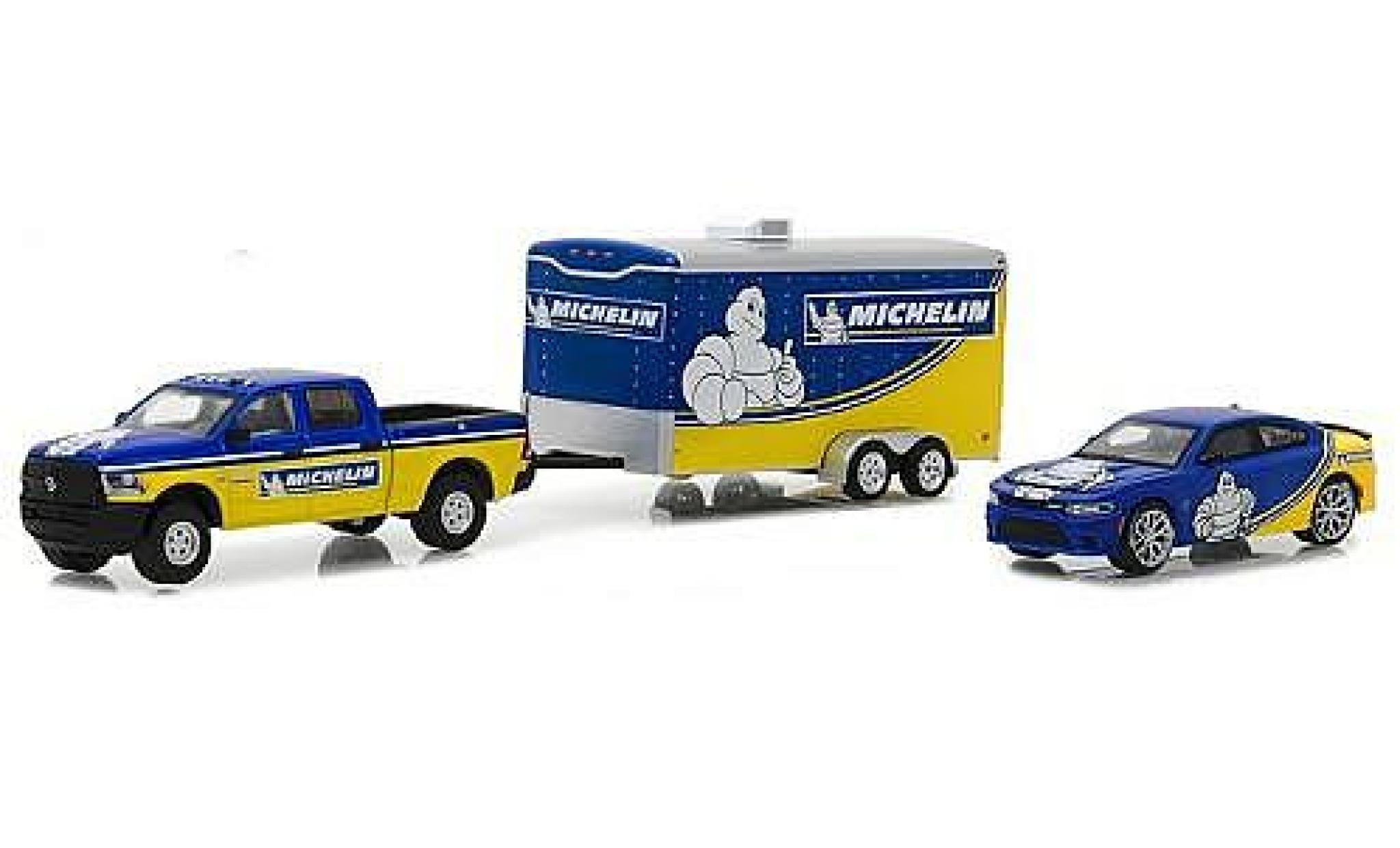 Dodge RAM 1/64 Greenlight Ram 2500 Michelin 2017 with Charger SRT Hellcat and Enclosed Car Hauler modelauto