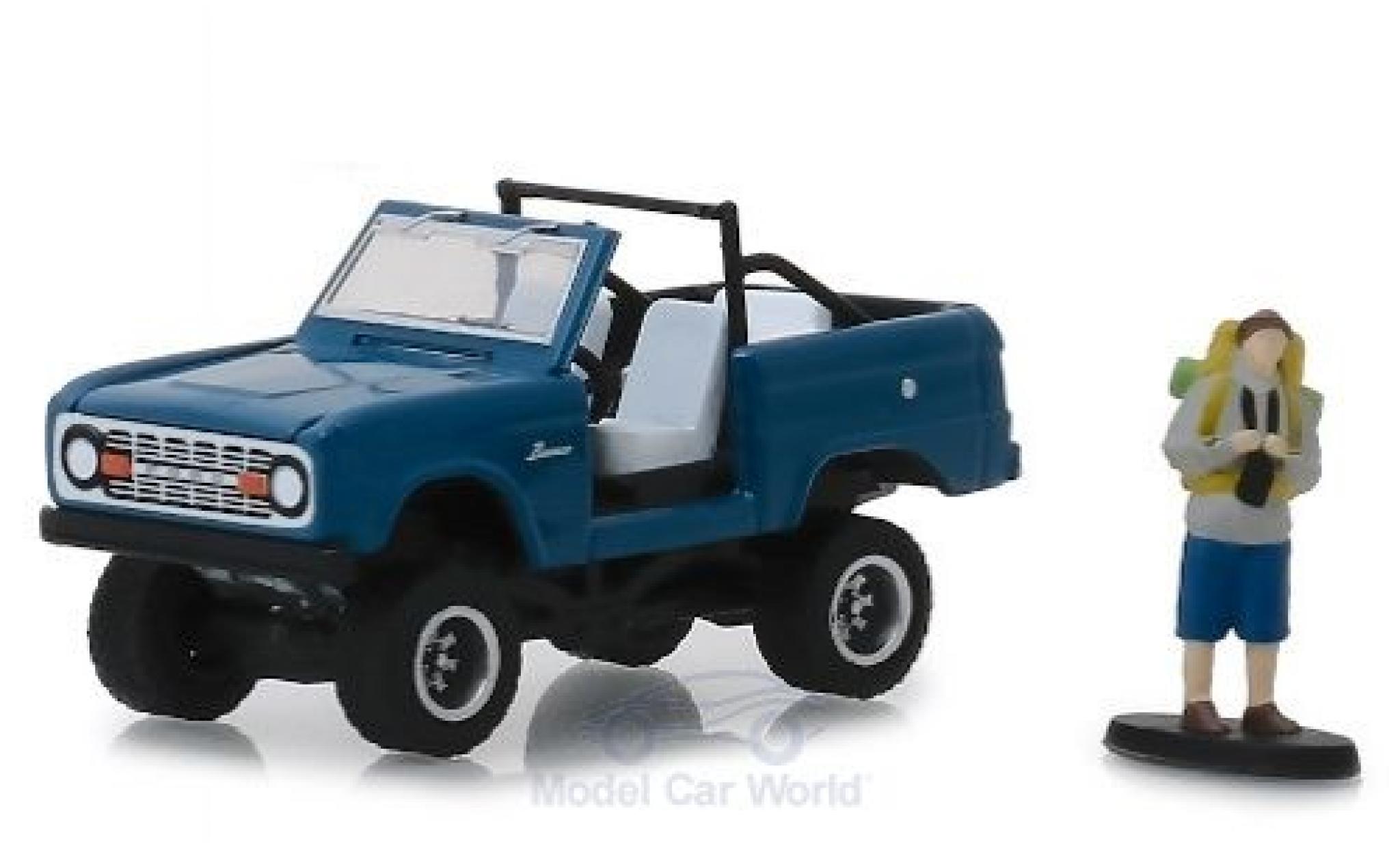 Ford Bronco 1/64 Greenlight blauw 1967 mit Figur modelauto