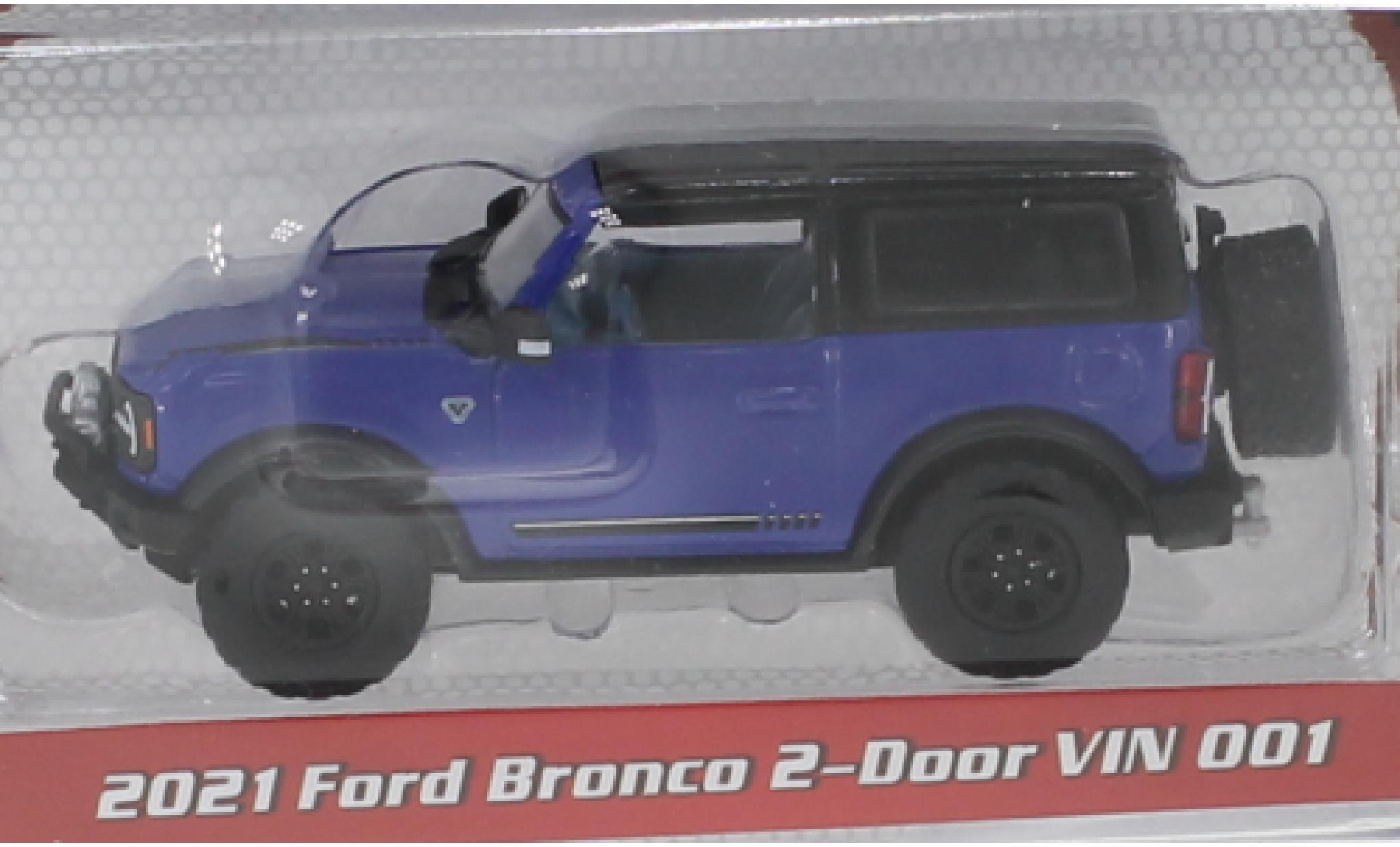 Ford Bronco 1/64 Greenlight blauw/zwart 2021 VIN 001 modelauto