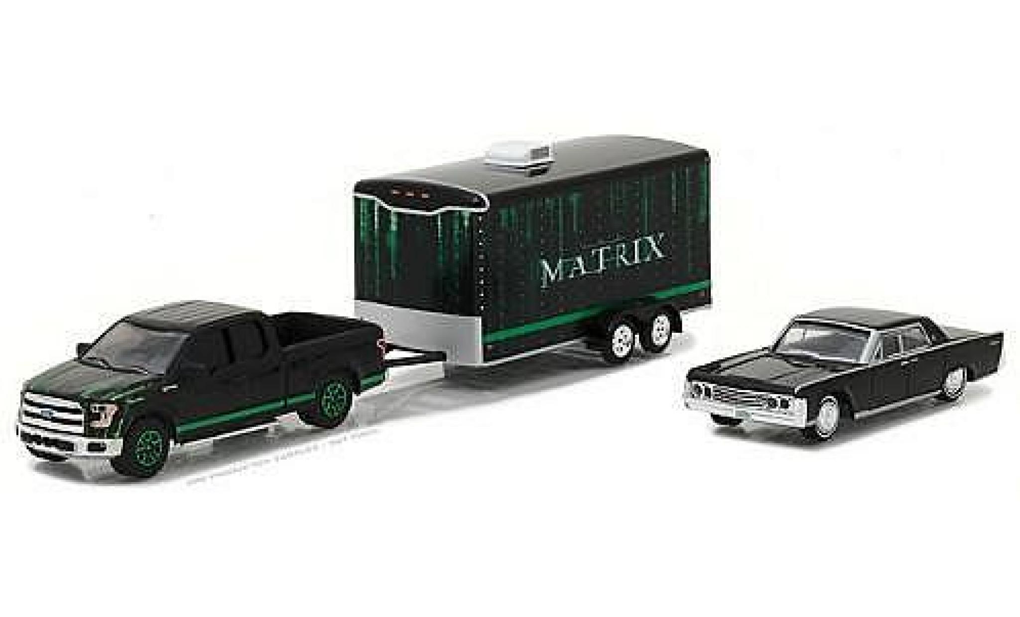 Ford F-1 1/64 Greenlight 50 zwart/groen 2015 with 1995 Lincoln Continental and Enclosed Trailer modelauto