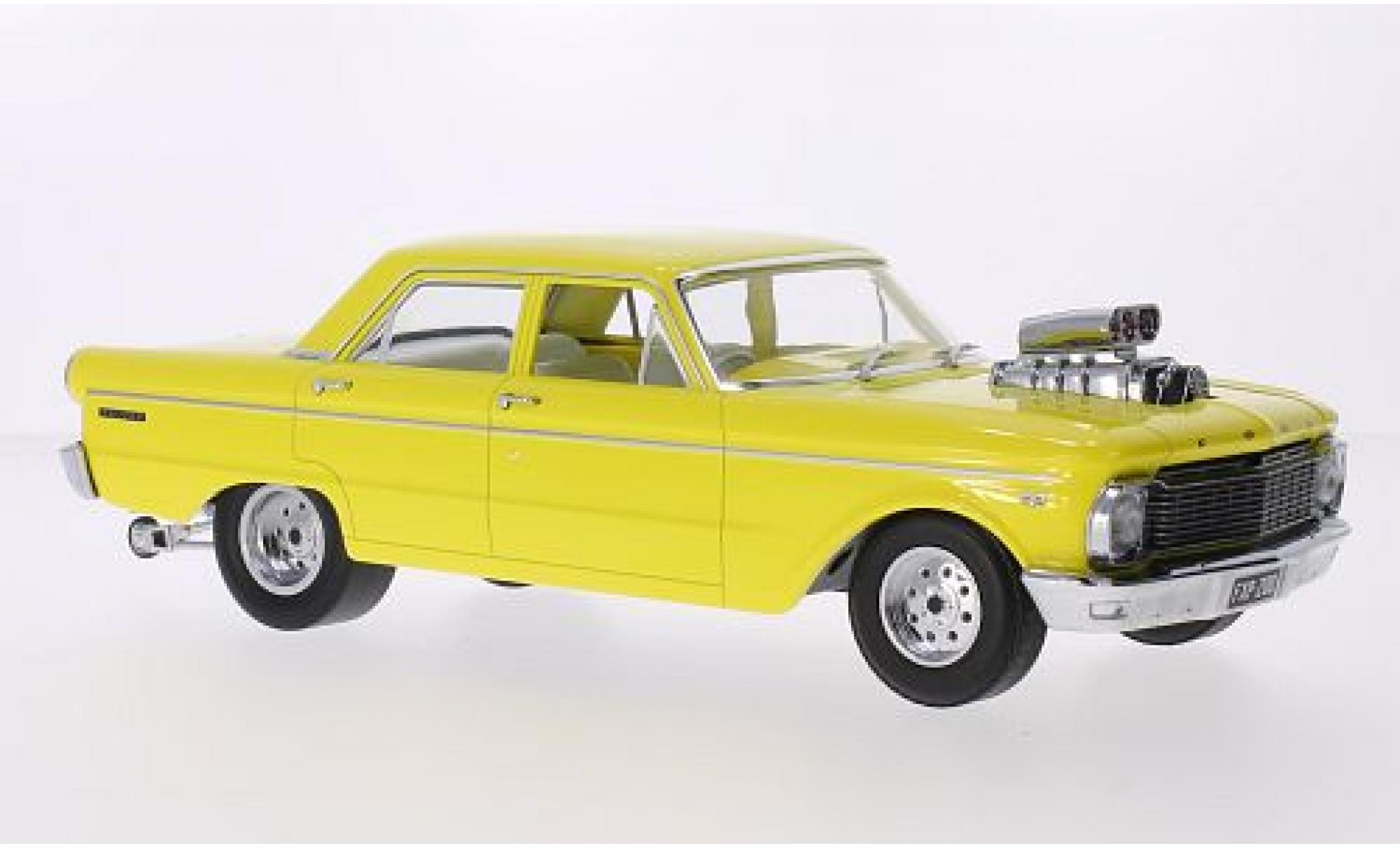 Ford Falcon 1/18 Greenlight (XP) 4-Door Saloon Tuning geel RHD 1965 les portes et capos ferm&eacute; modelauto