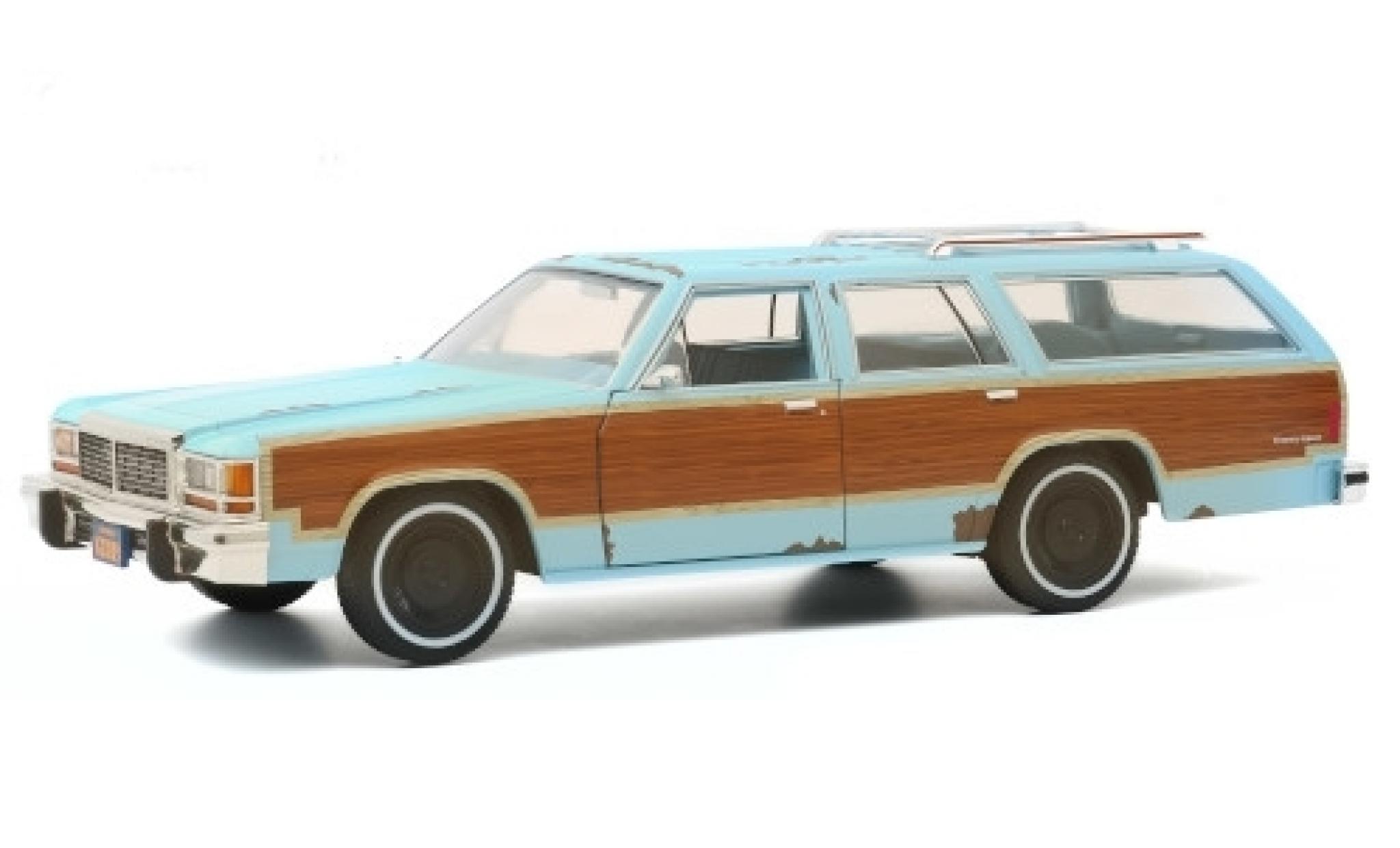 Ford LTD 1/18 Greenlight Country Squire blauw/Dekor Terminator 2 - Judgment Day 1979 avec Witterungsspuren modelauto