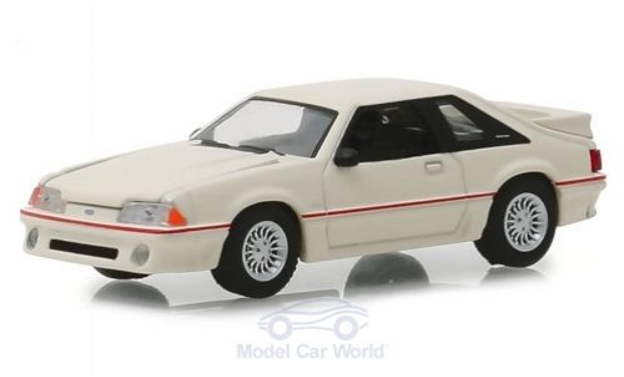 Ford Mustang 1/64 Greenlight 5.0 wit 1989 modelauto