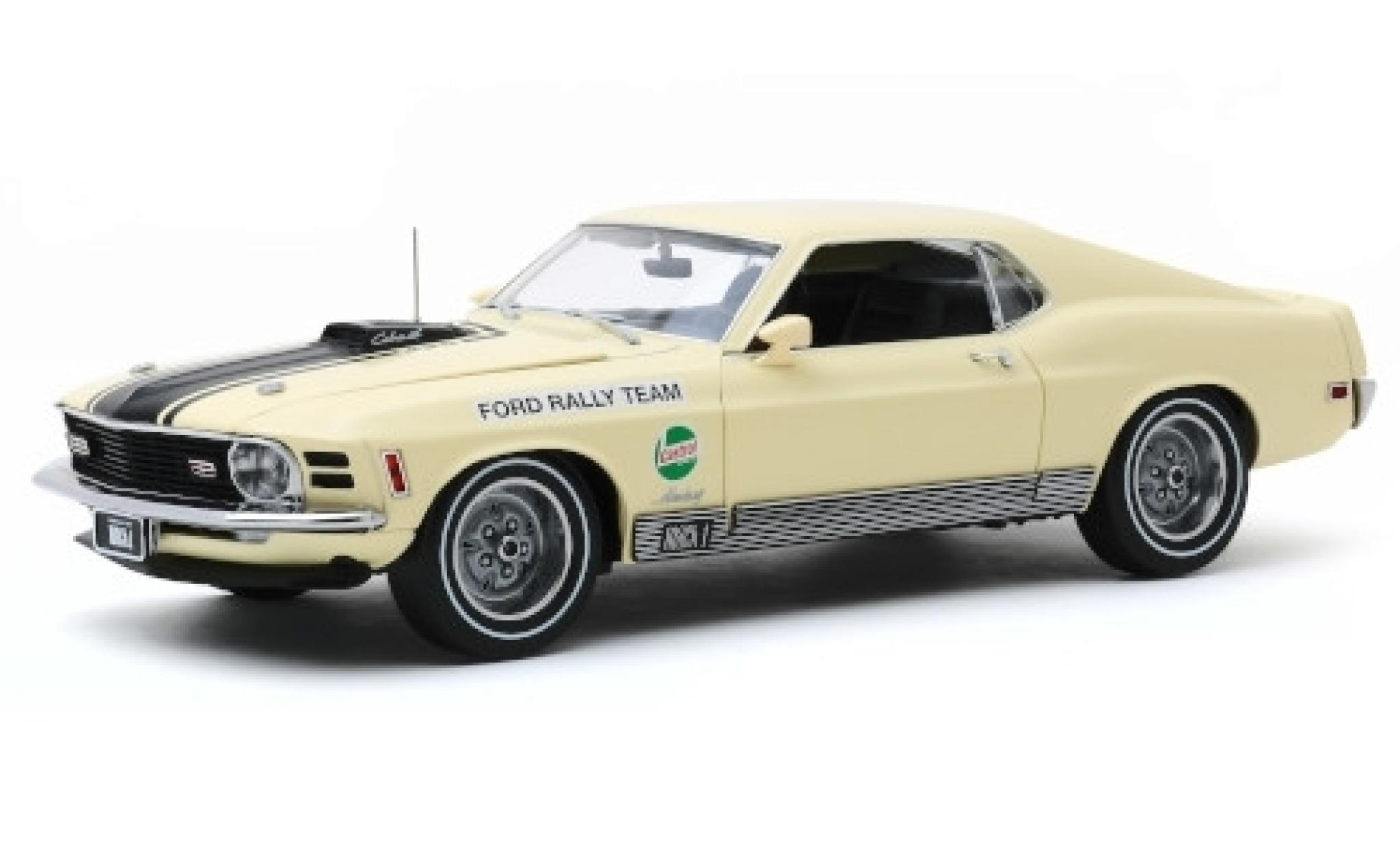 Ford Mustang 1/18 Greenlight Mach 1 428 beige/matt-zwart Rally Team Castrol SCCA Manufacturers Road Rally 1970 modelauto