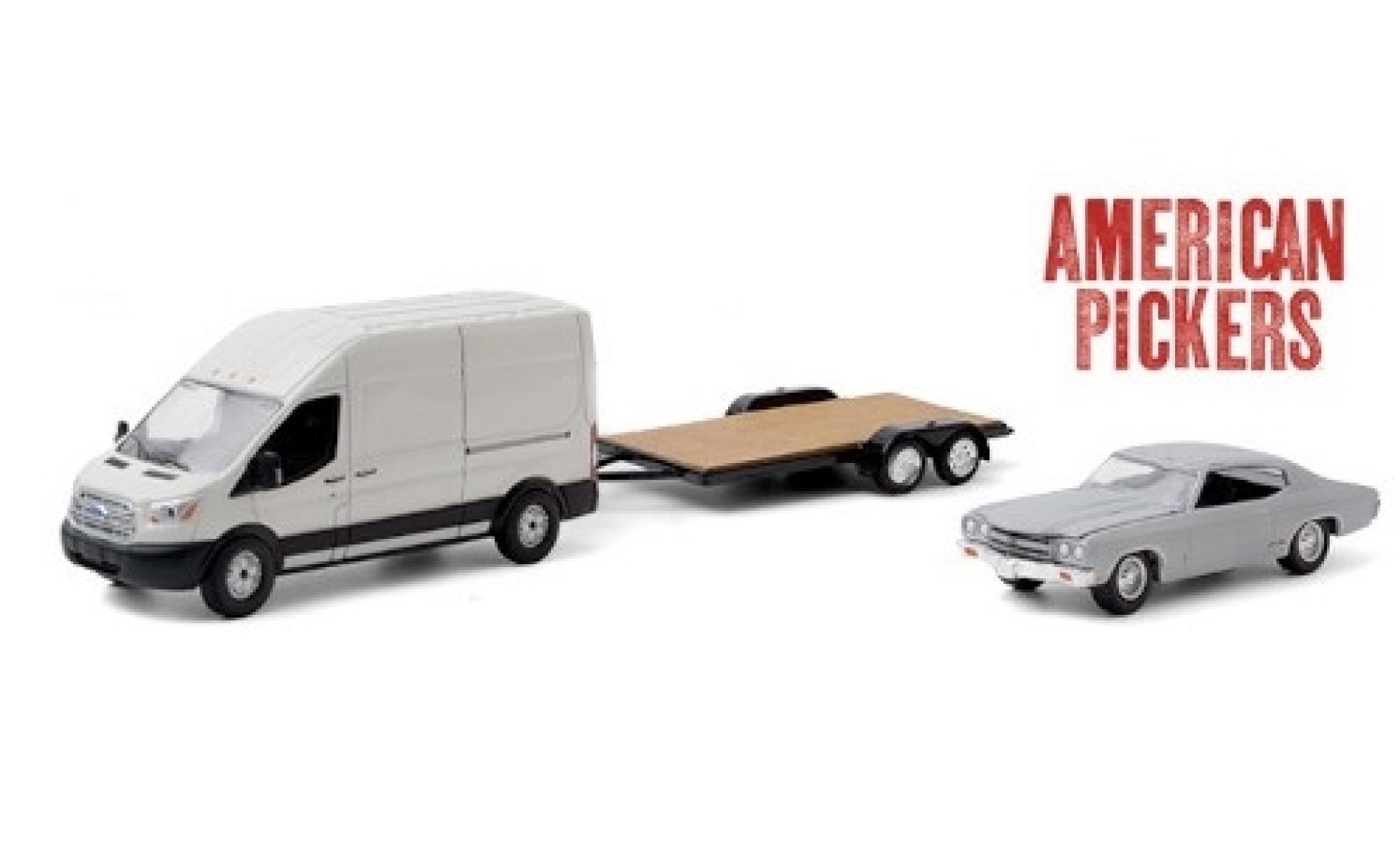 Ford Transit 1/64 Greenlight LWB HD wit American Pickers 2015 avec Zweiachsanh&auml;nger et 1970 Chevrolet Chevelle Malibu modelauto