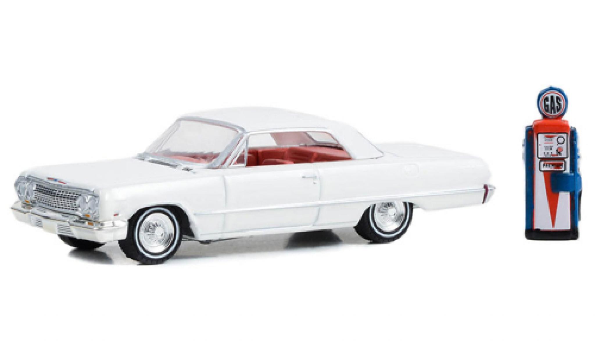 Chevrolet Bel Air 1/64 Greenlight Bel air wit 1963 modelauto