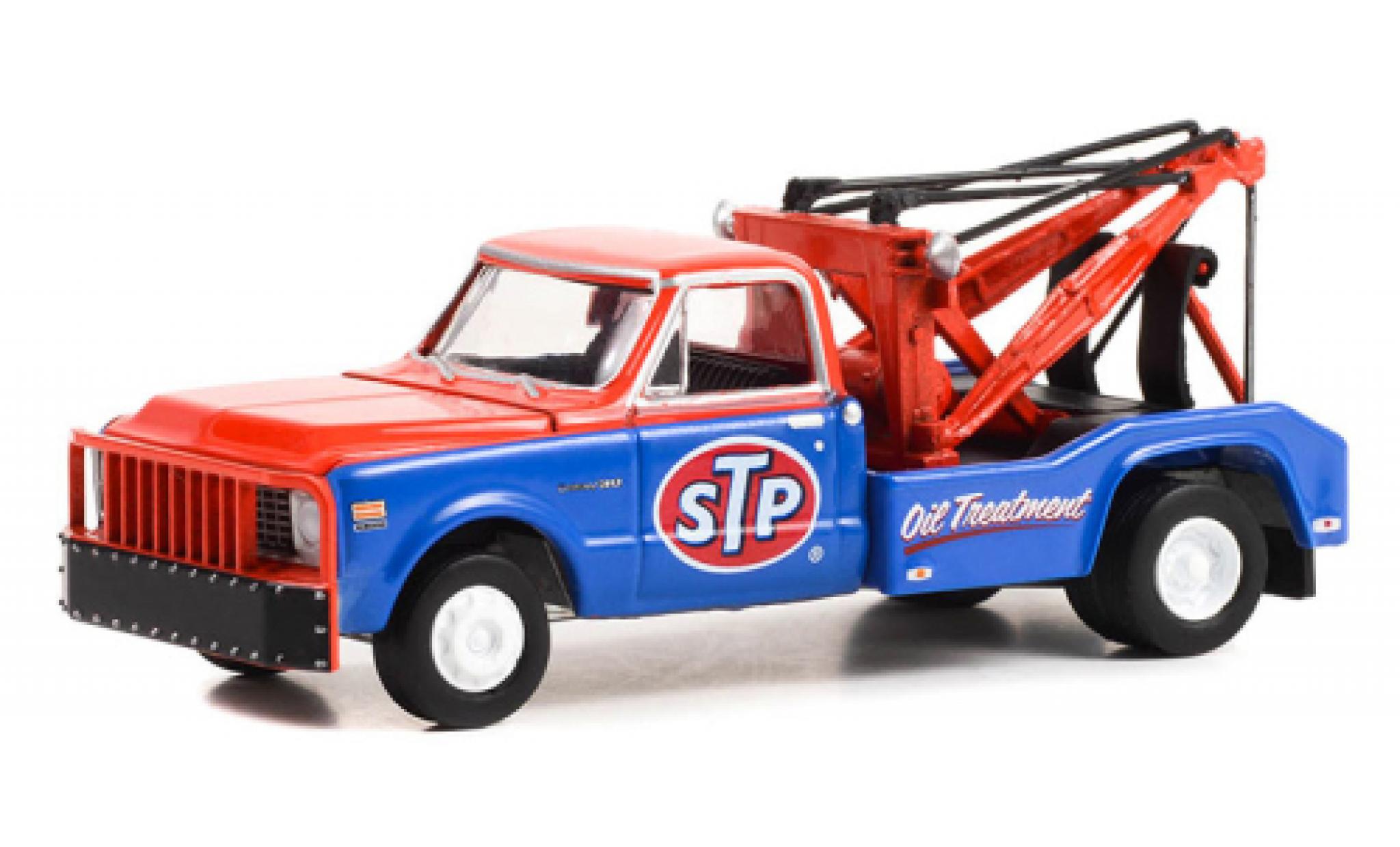 Chevrolet C-30 1/64 Greenlight Dually Wrecker STP 1971 modelauto