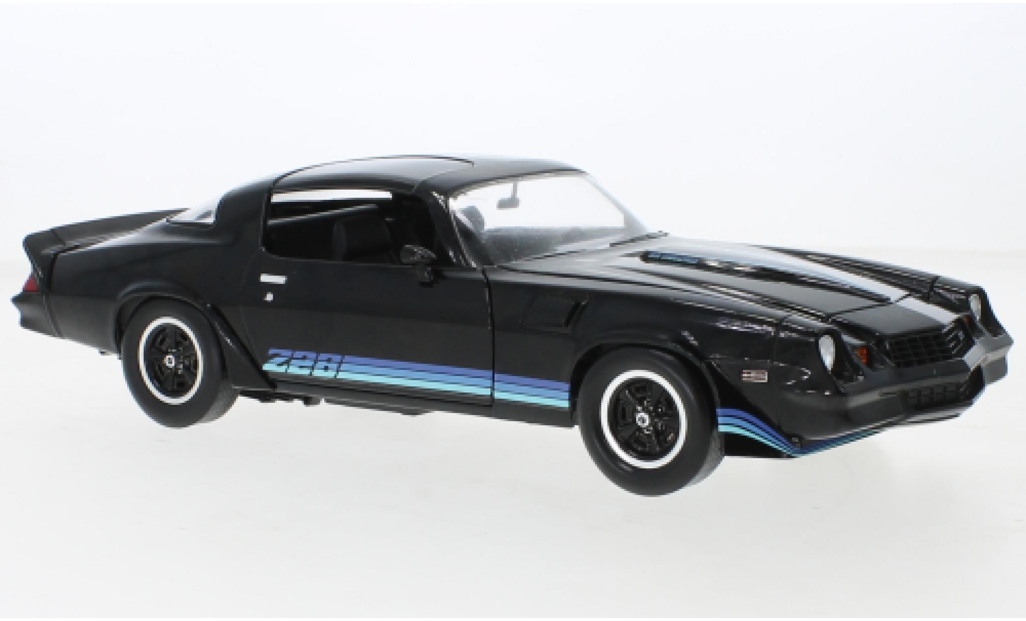 Chevrolet Camaro 1/18 Greenlight Z28 zwart 1981 modelauto