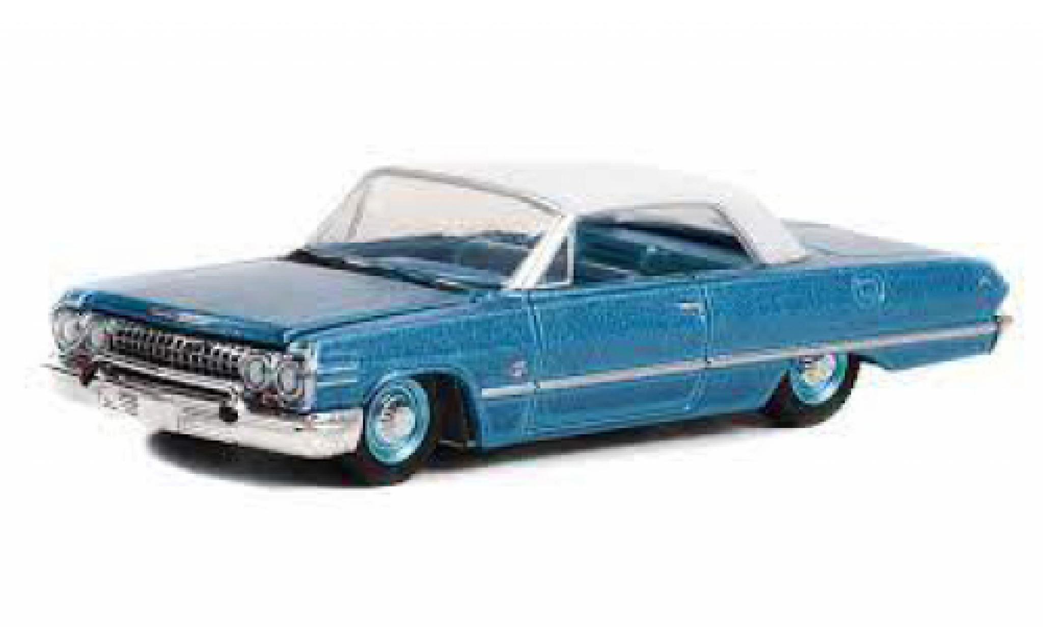 Chevrolet Impala 1/64 Greenlight SS 409 Cabriolet metallic blauw/beige 1963 modelauto