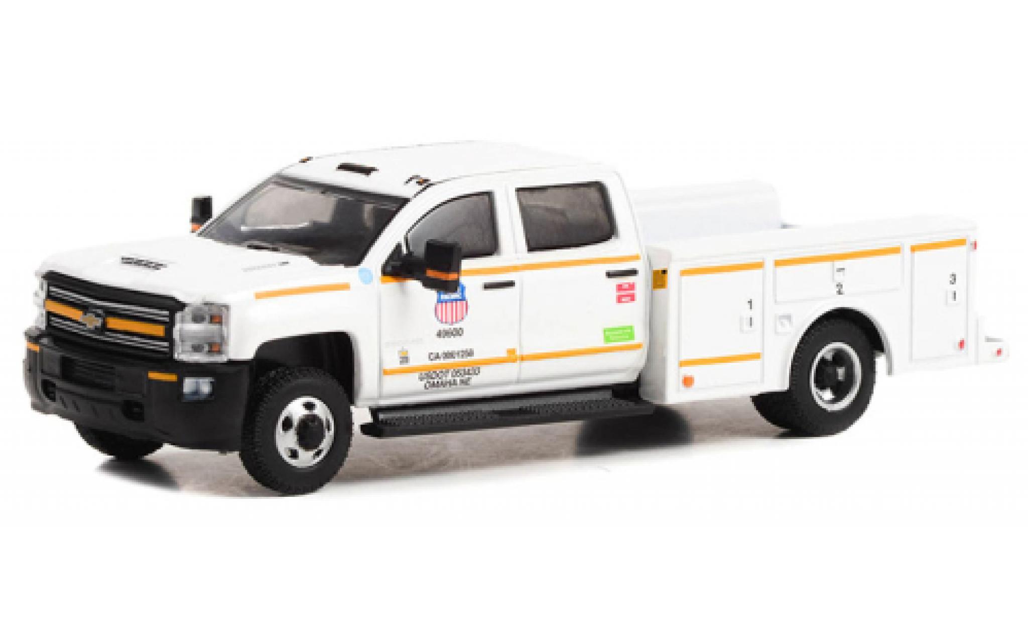 Chevrolet Silverado 1/64 Greenlight 3500 Dually Service Bed Union Pacific Railroad 2018 modelauto
