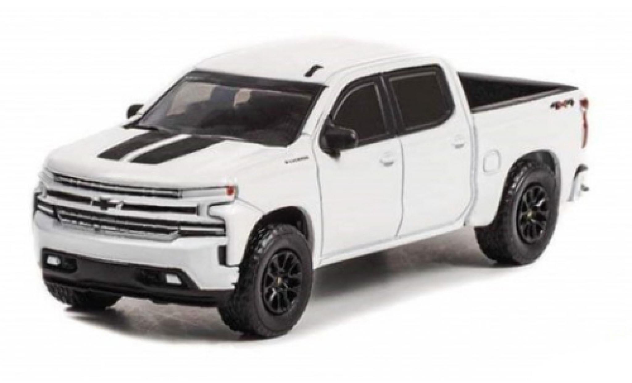 Chevrolet Silverado 1/64 Greenlight RST Rally Edition wit 2020 modelauto