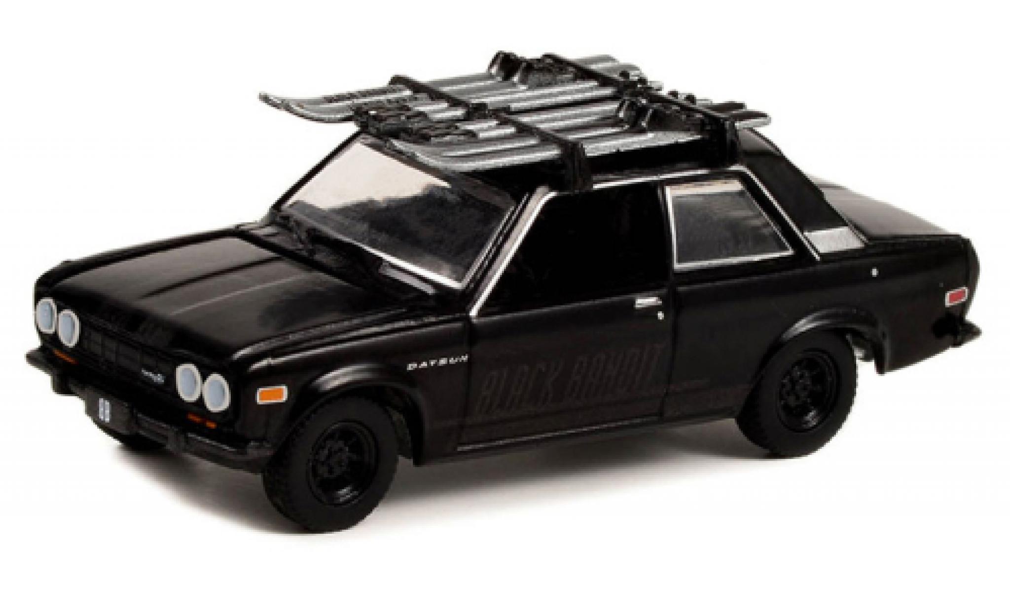 Datsun 510 1/64 Greenlight zwart 1971 modelauto