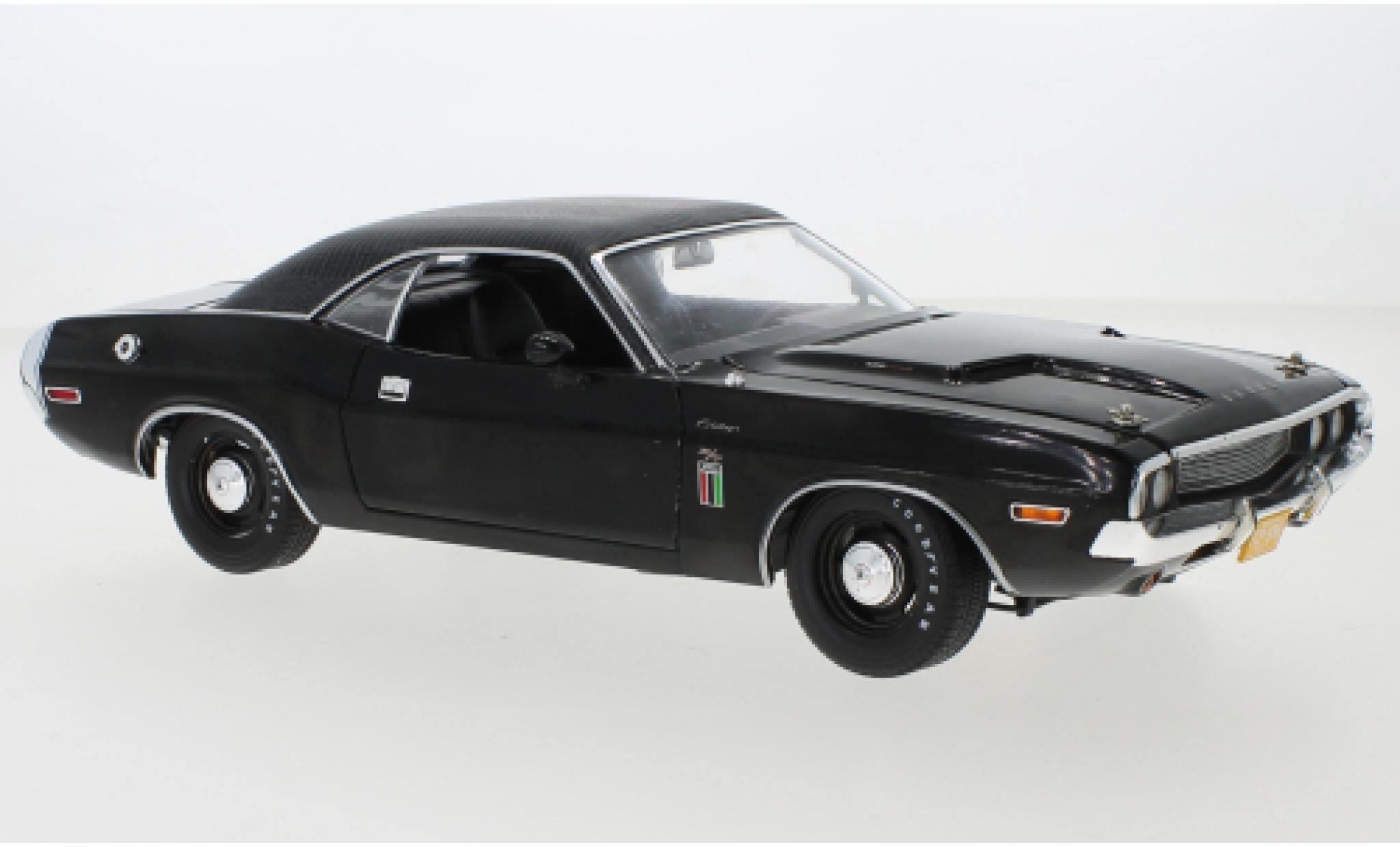 Dodge Challenger 1/18 Greenlight R/T The Black Ghost 1970 modelauto