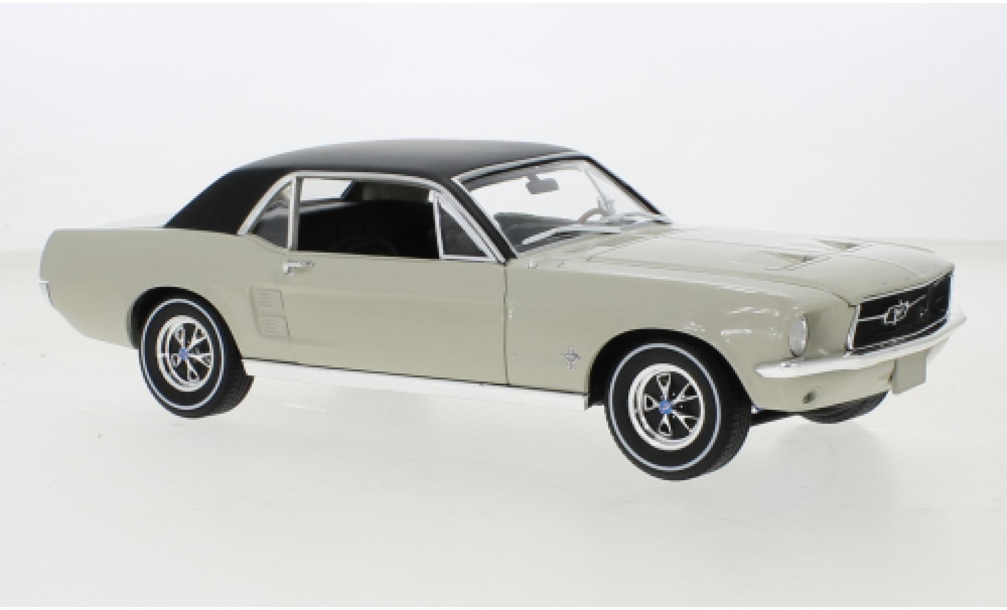 Ford Mustang 1/18 Greenlight grijs/zwart 1967 modelauto
