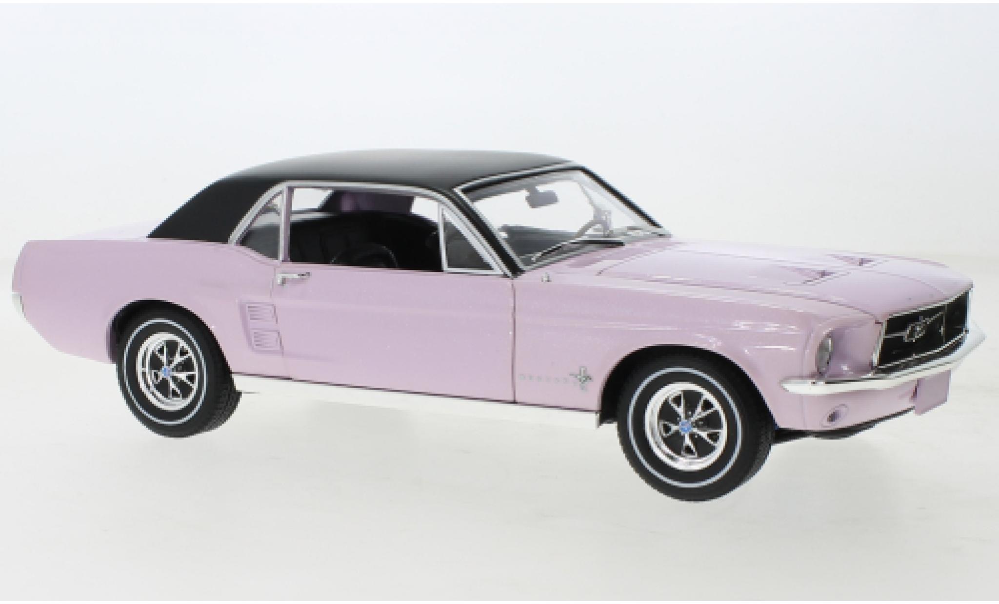 Ford Mustang 1/18 Greenlight roze/zwart 1968 modelauto
