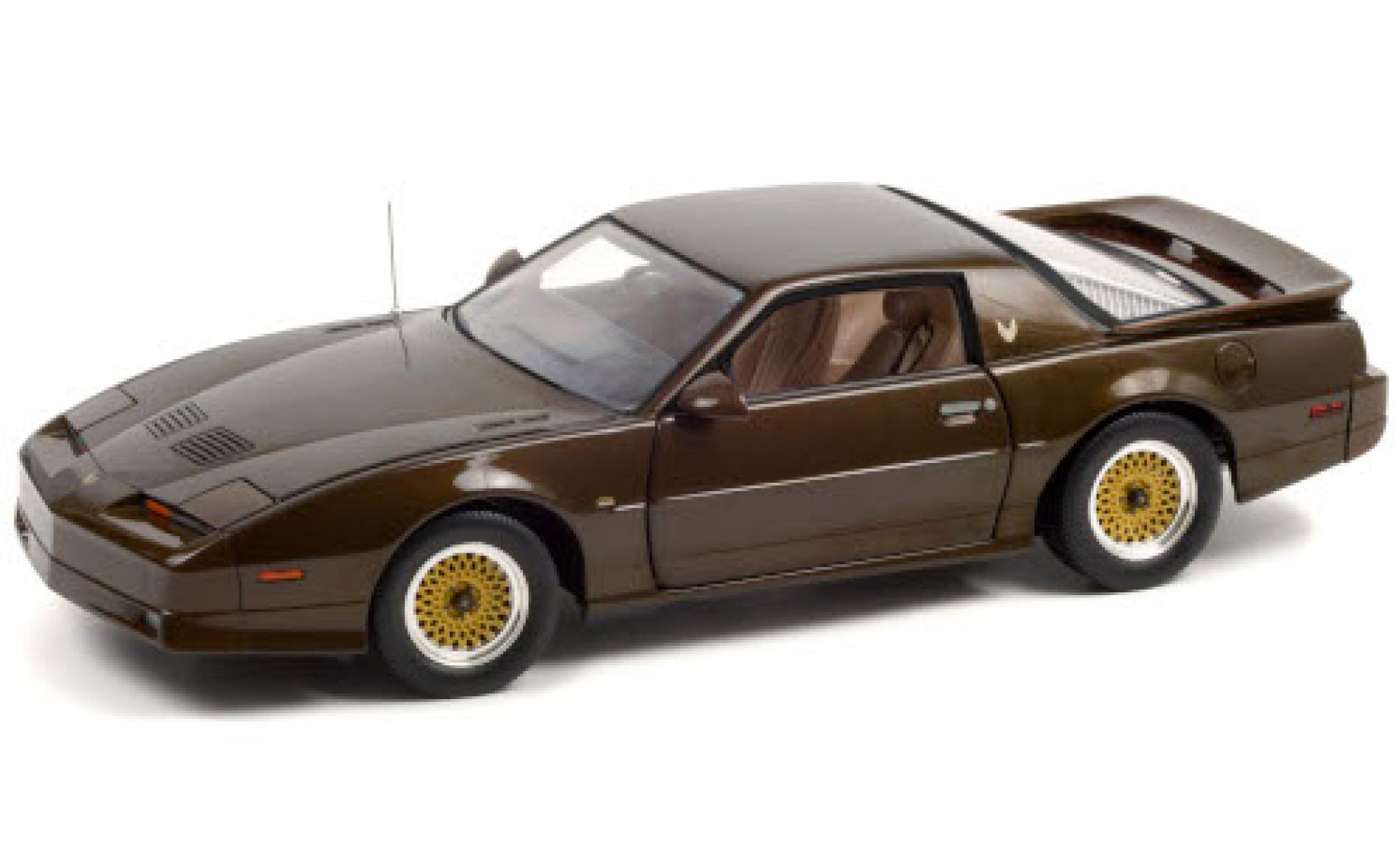 Pontiac Firebird 1/18 Greenlight GTA metallic bruin 1987 modelauto