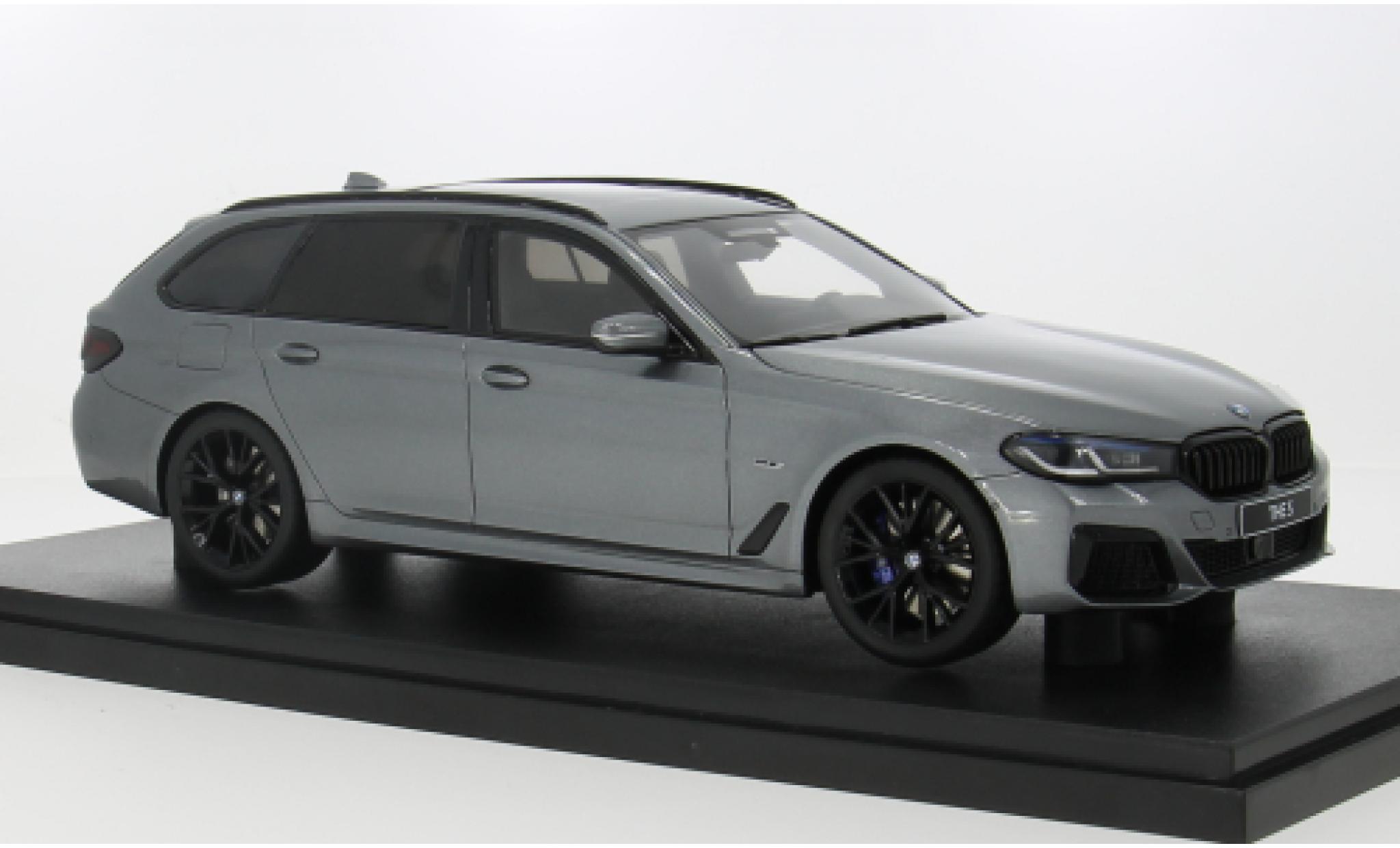 Bmw 530 1/18 GT Spirit E XDrive M Sport Touring metallic grijs 2023 1:18 modelauto