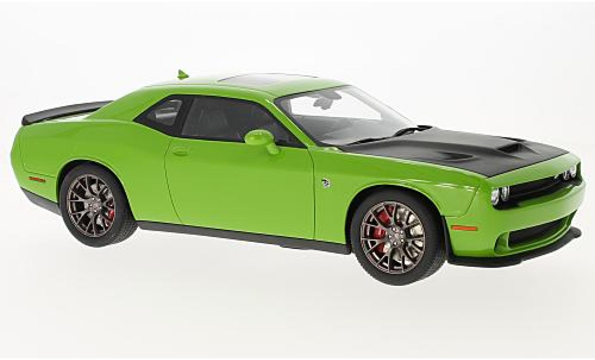 Dodge Challenger 1/18 GT Spirit Hellcat SRT groen/zwart 2016 modelauto